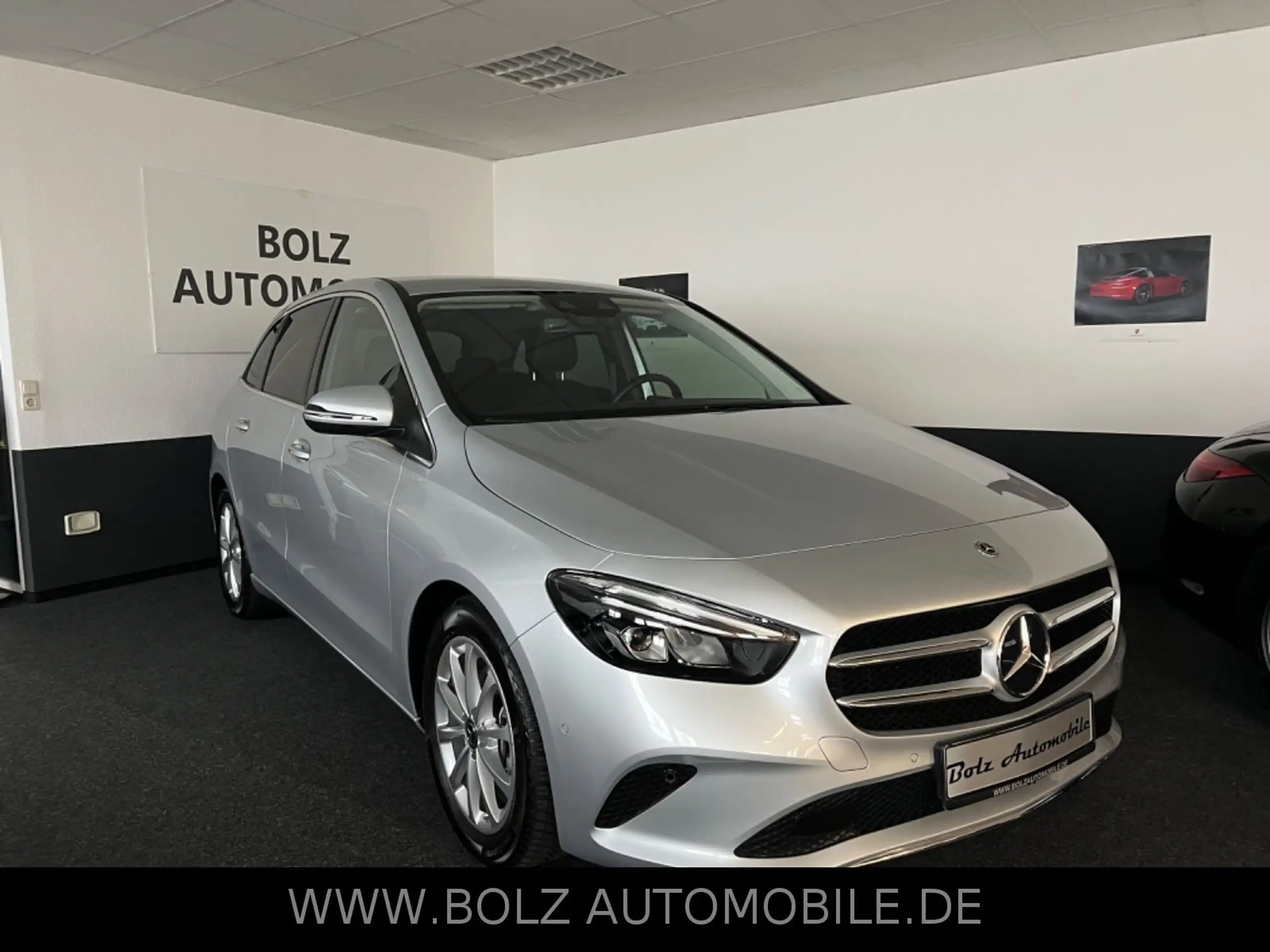 Mercedes-Benz - B 200