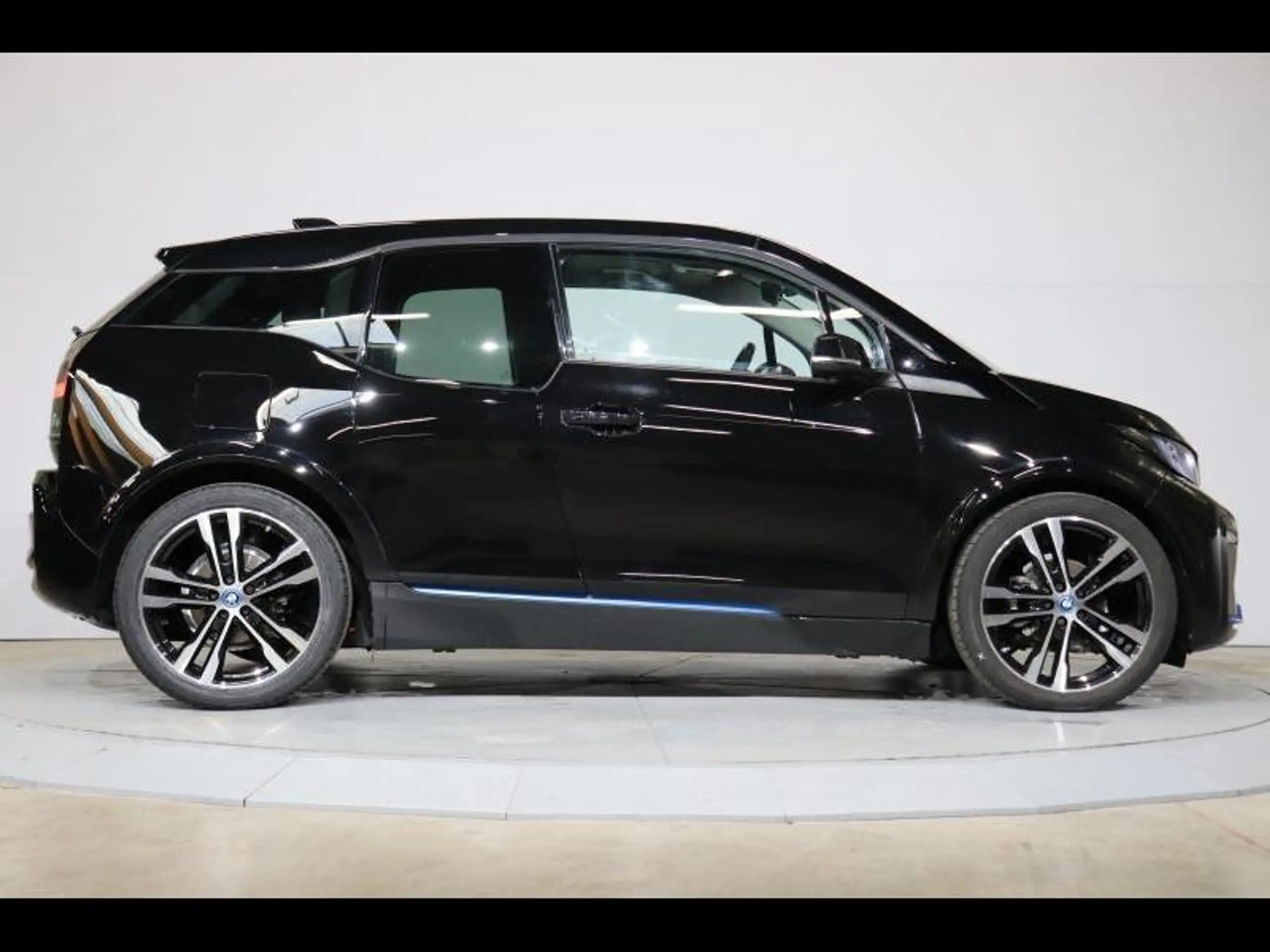 BMW - i3