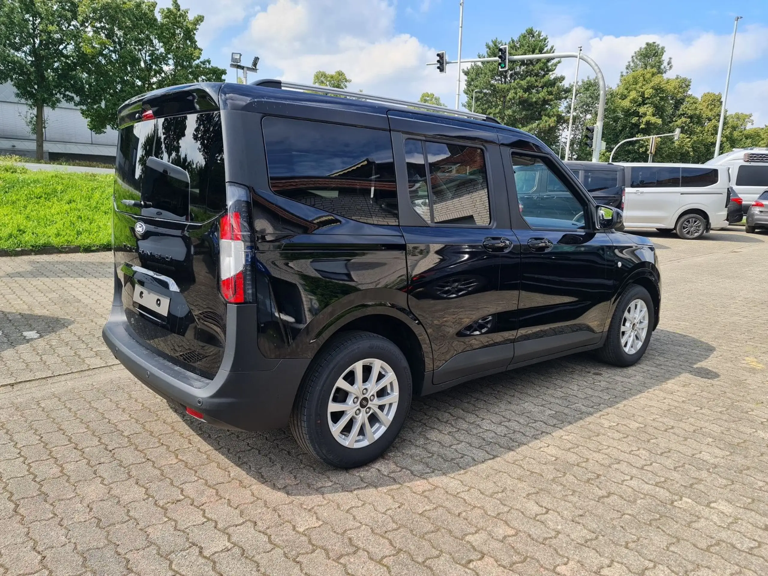 Ford - Tourneo Courier