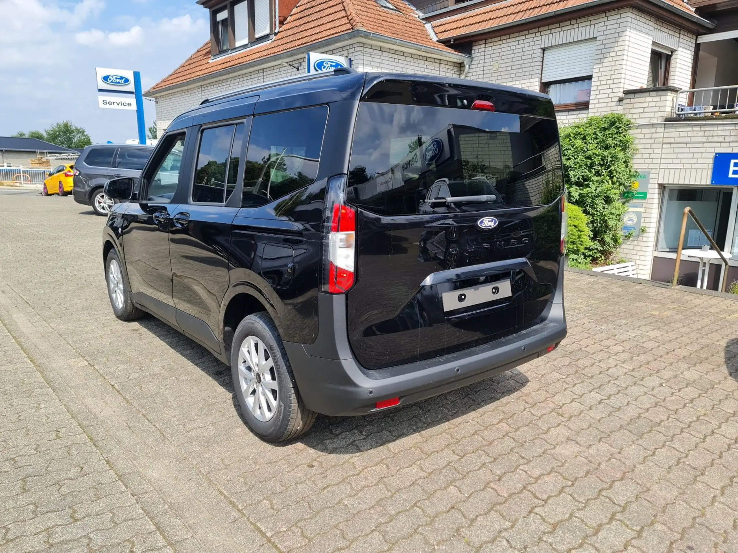 Ford - Tourneo Courier