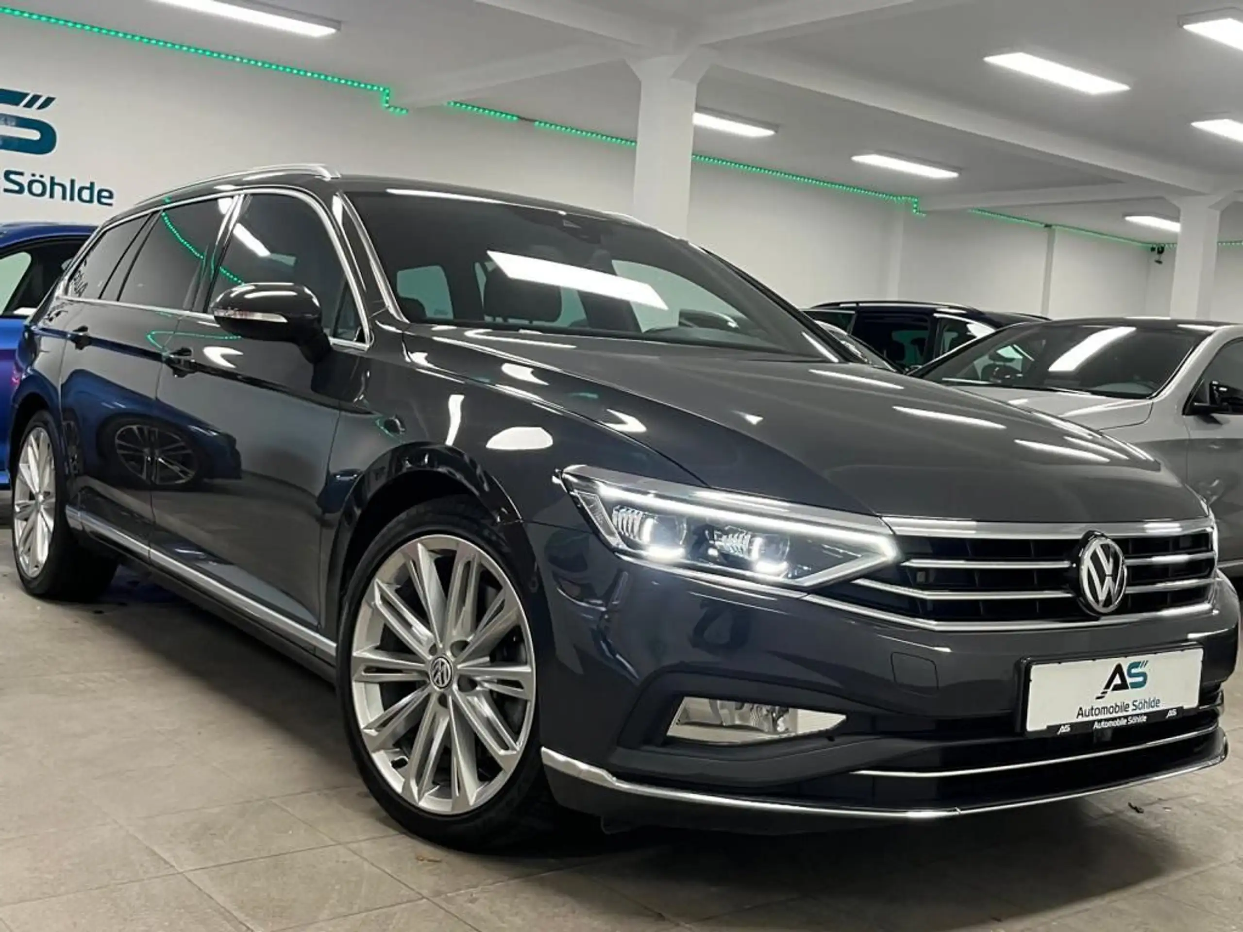 Volkswagen - Passat