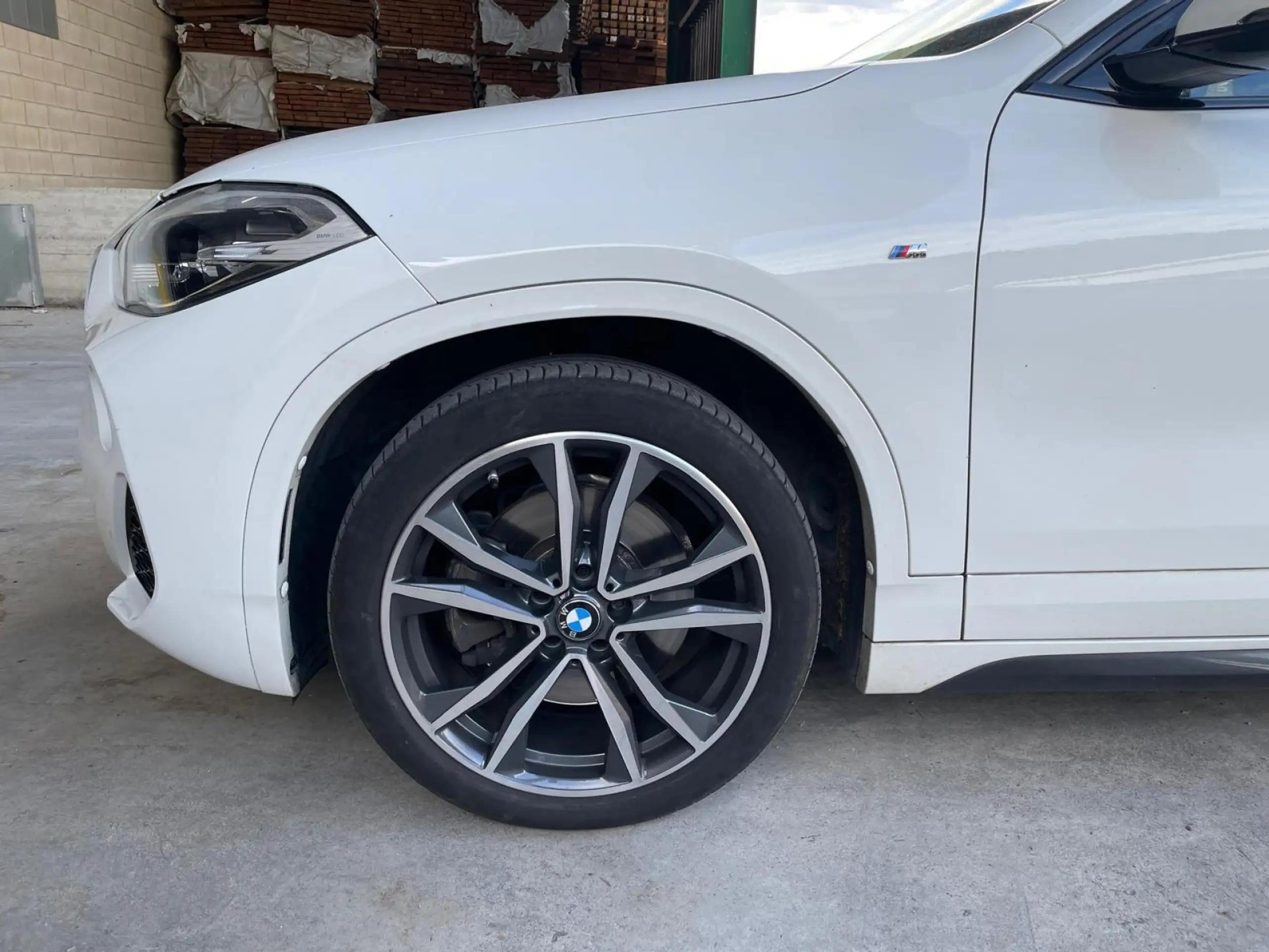 BMW - X2