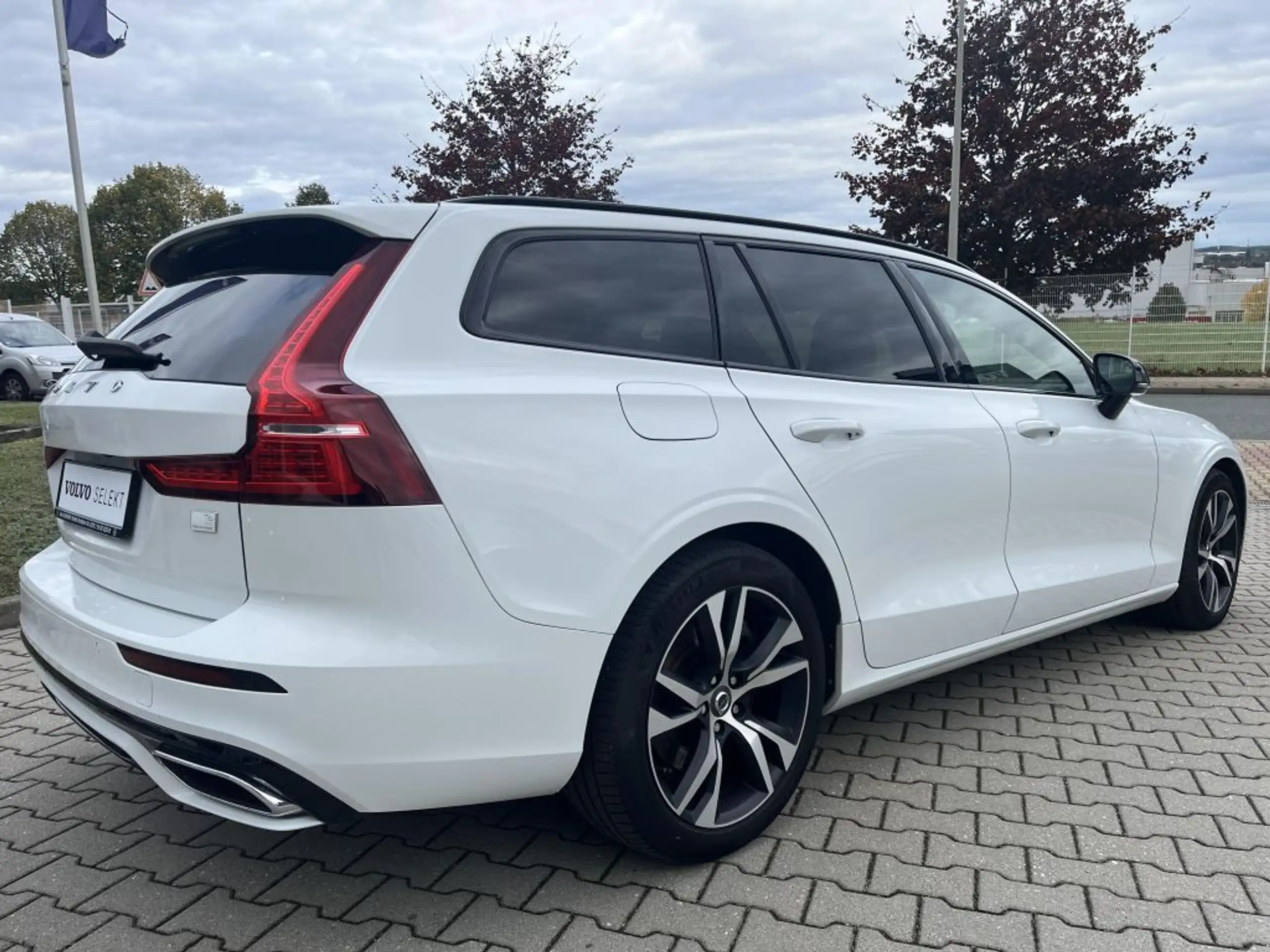 Volvo - V60