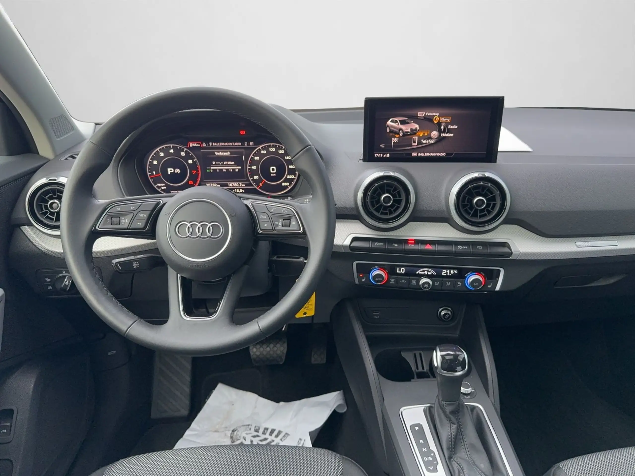 Audi - Q2