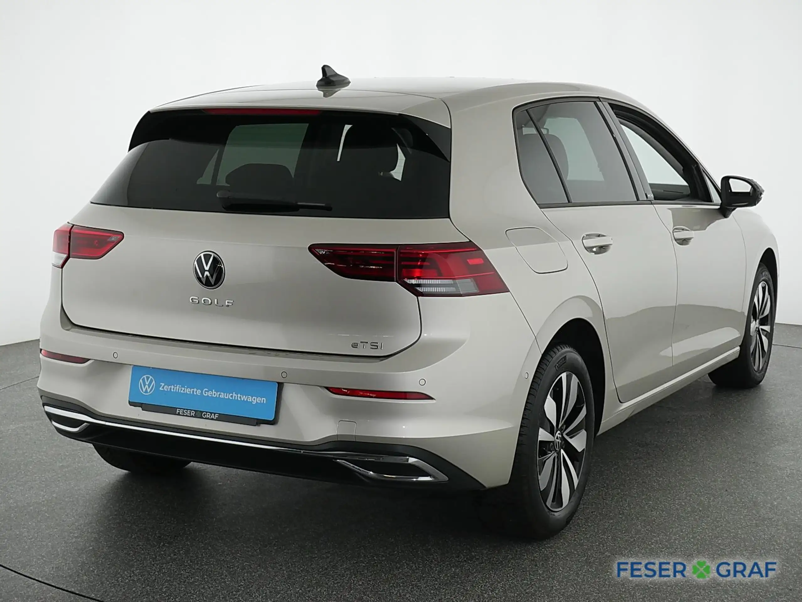 Volkswagen - Golf