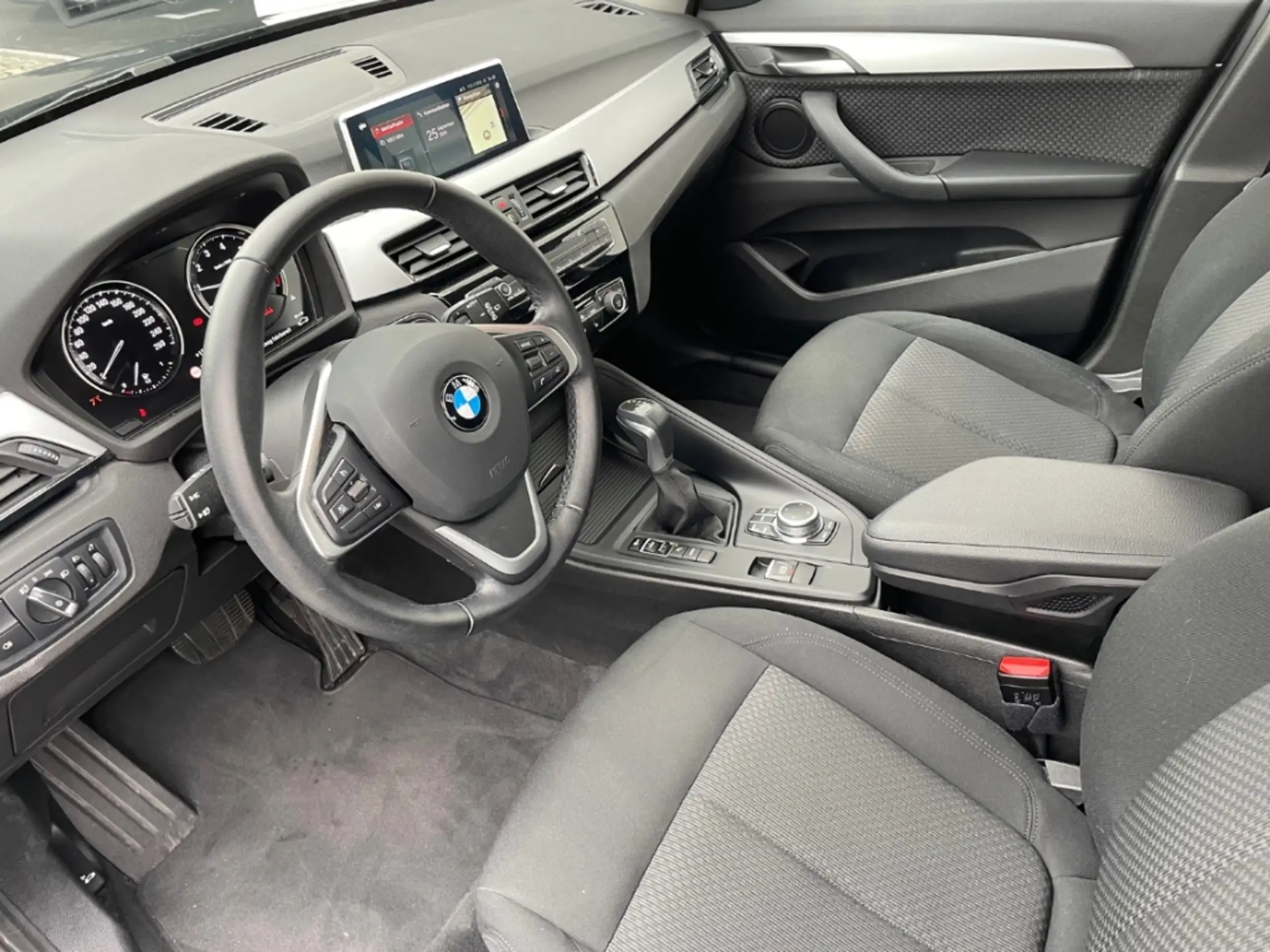 BMW - X1