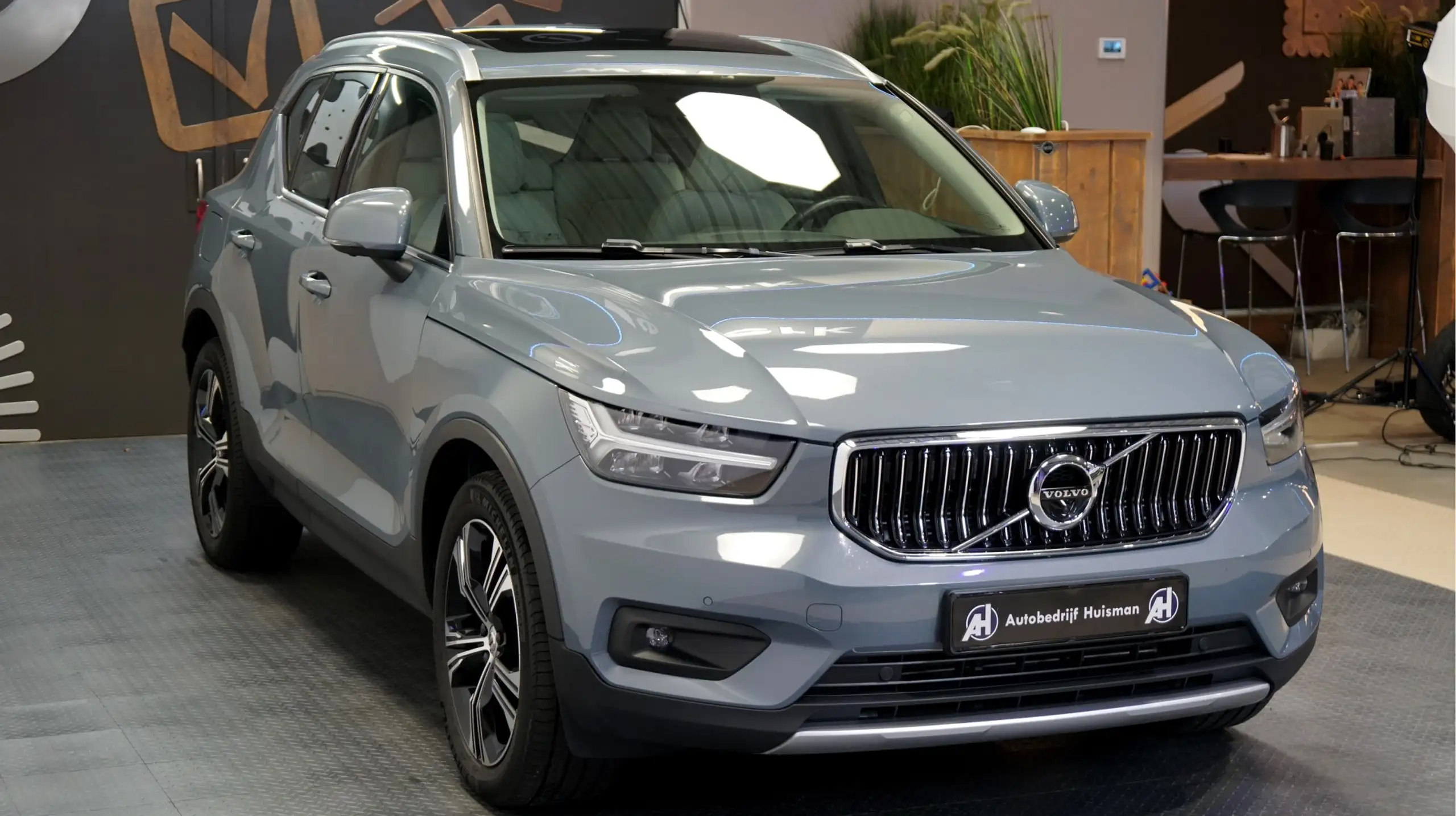 Volvo - XC40