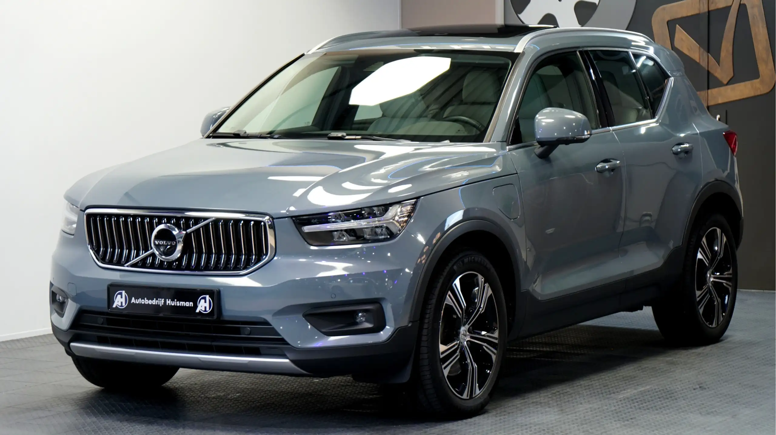 Volvo - XC40