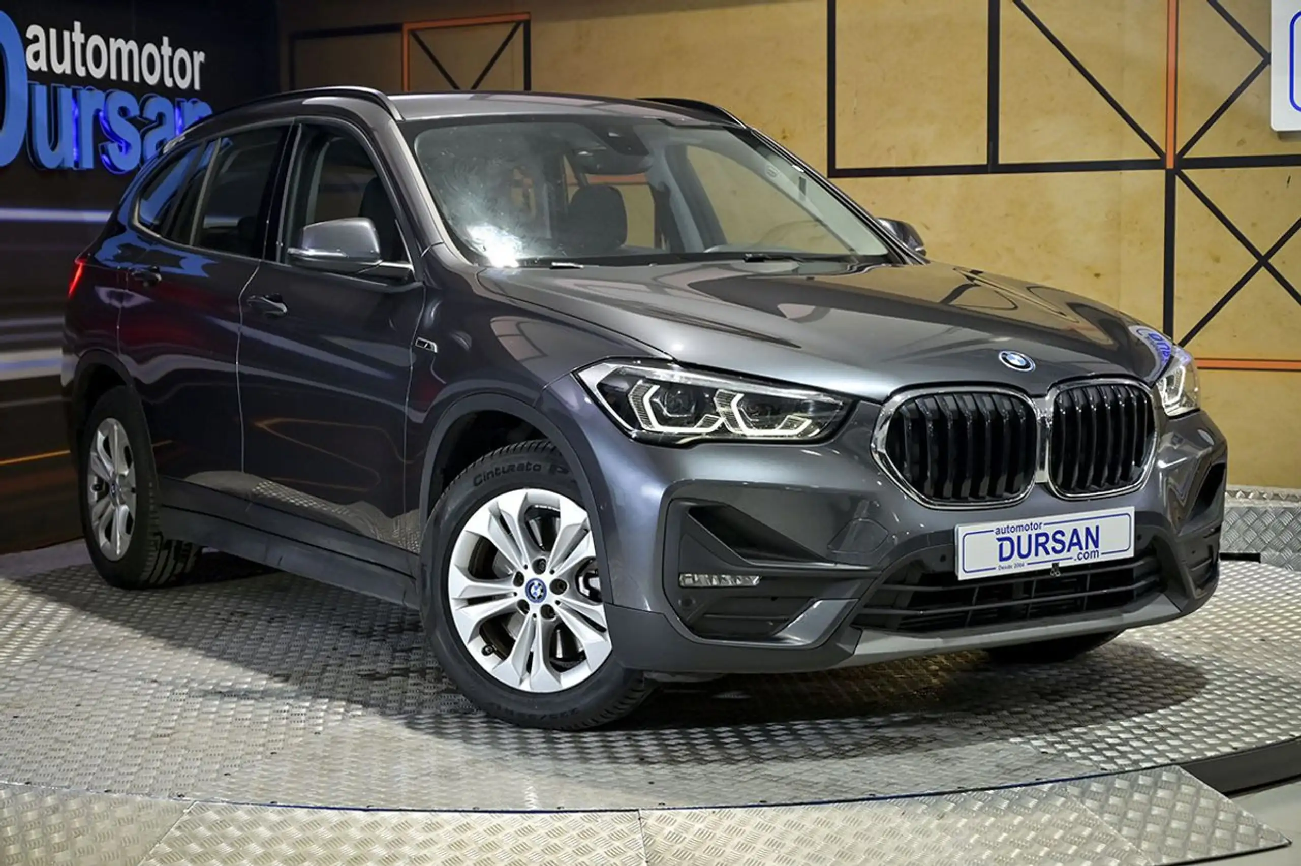 BMW - X1