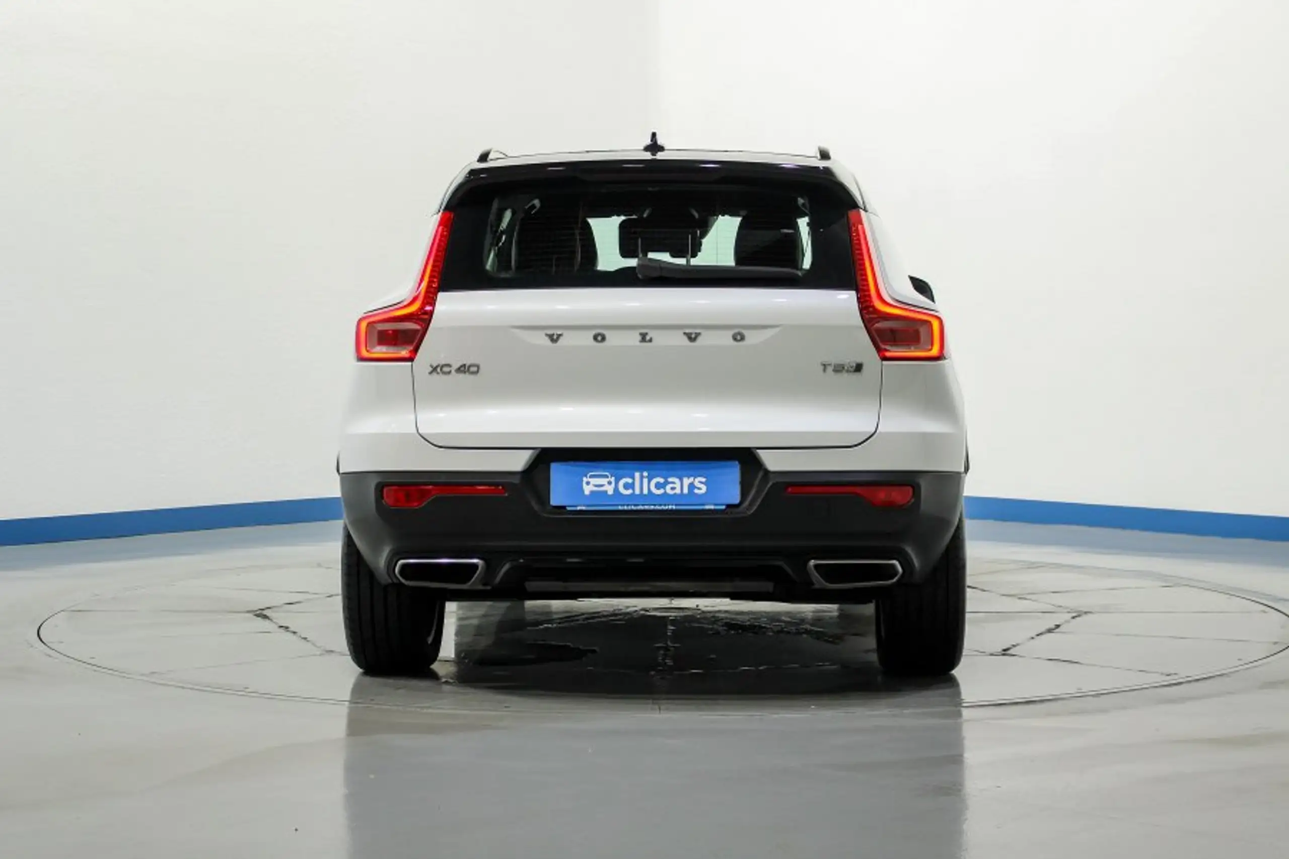 Volvo - XC40