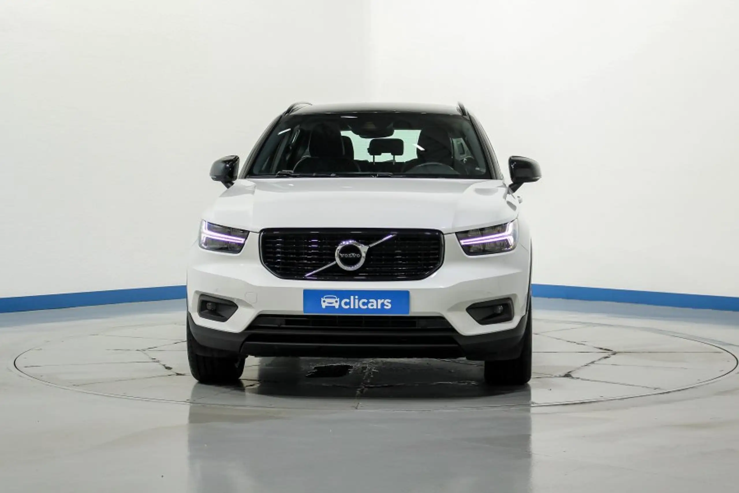 Volvo - XC40