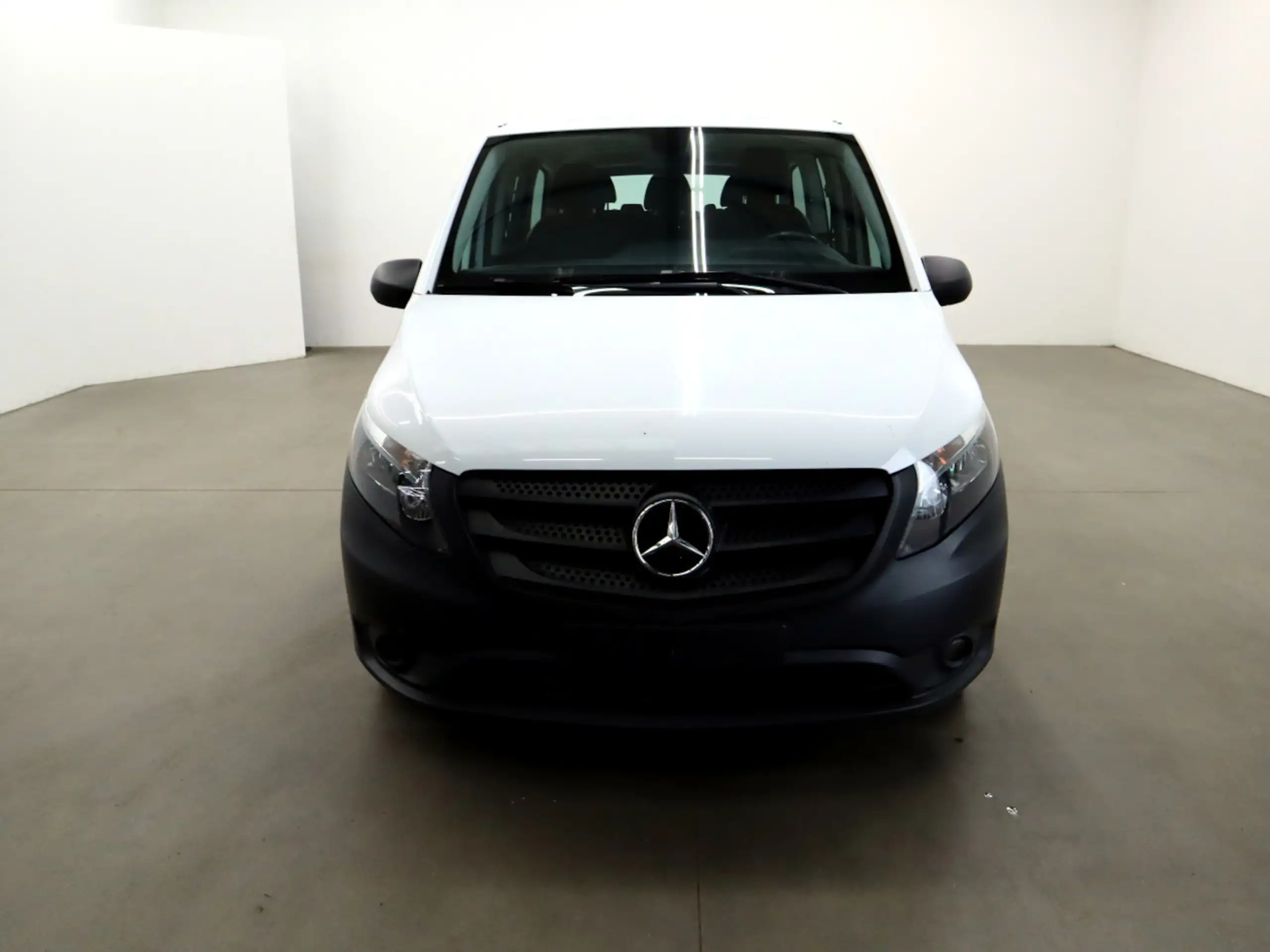 Mercedes-Benz - Vito