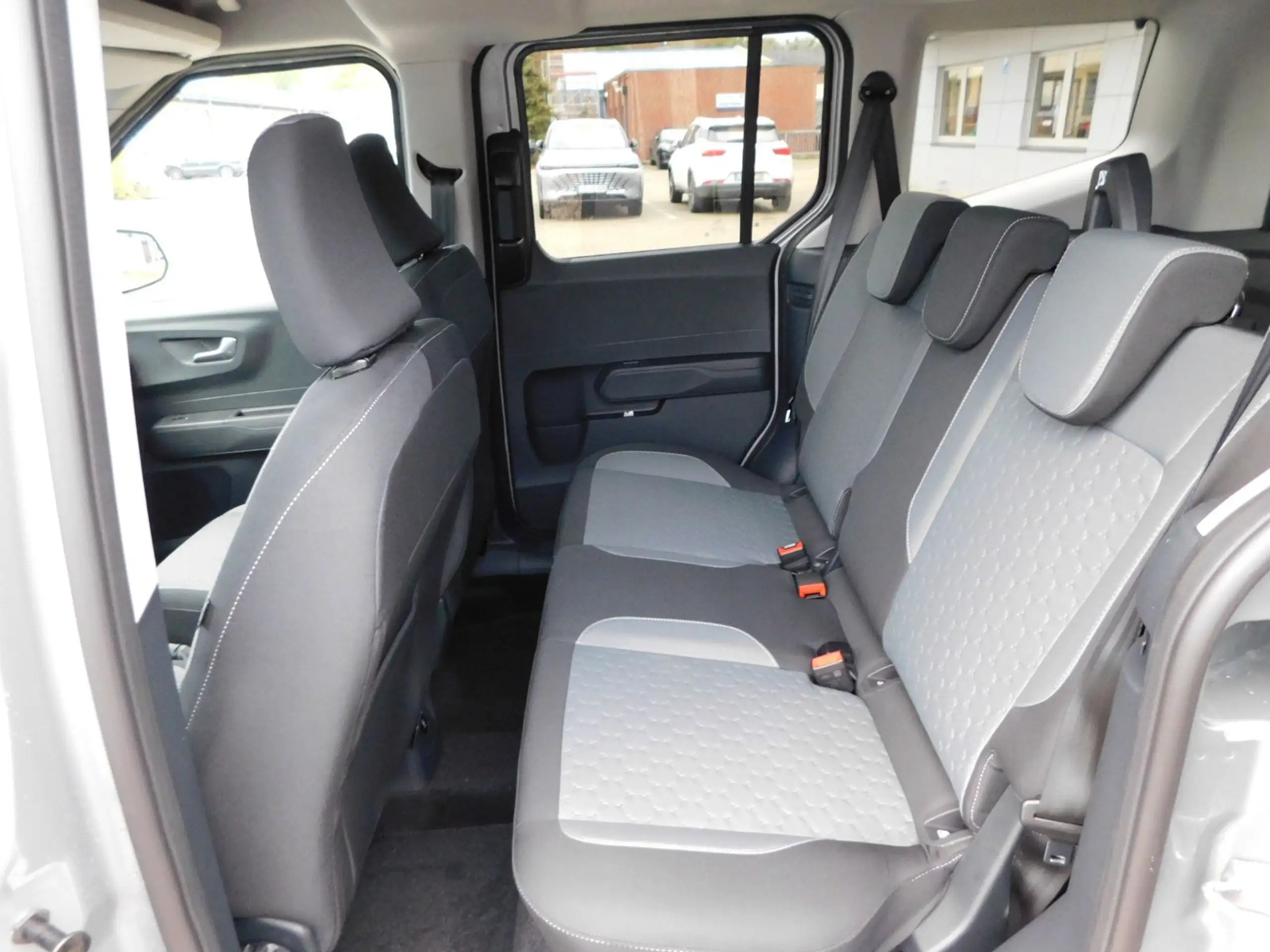 Ford - Tourneo Courier