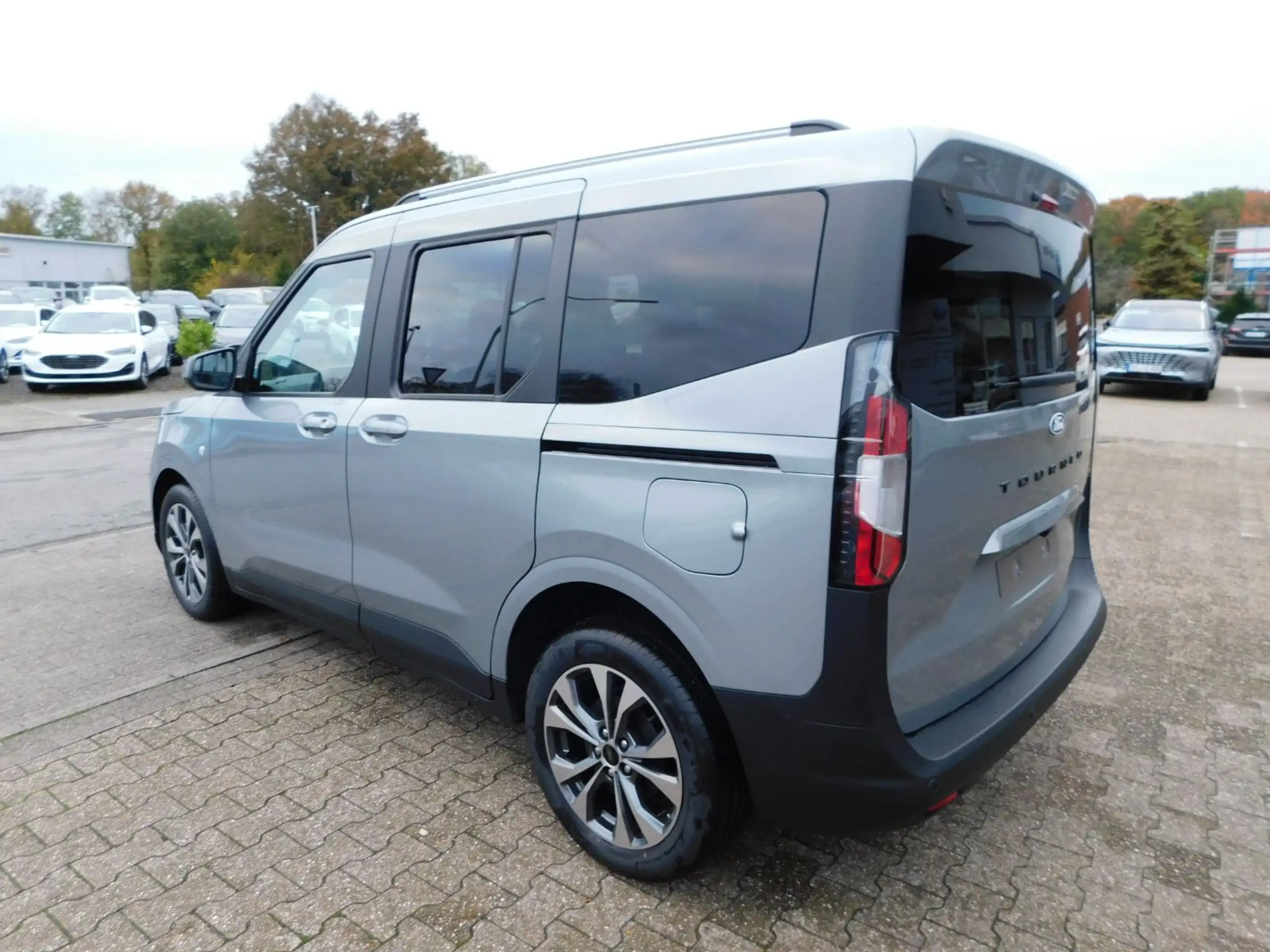 Ford - Tourneo Courier