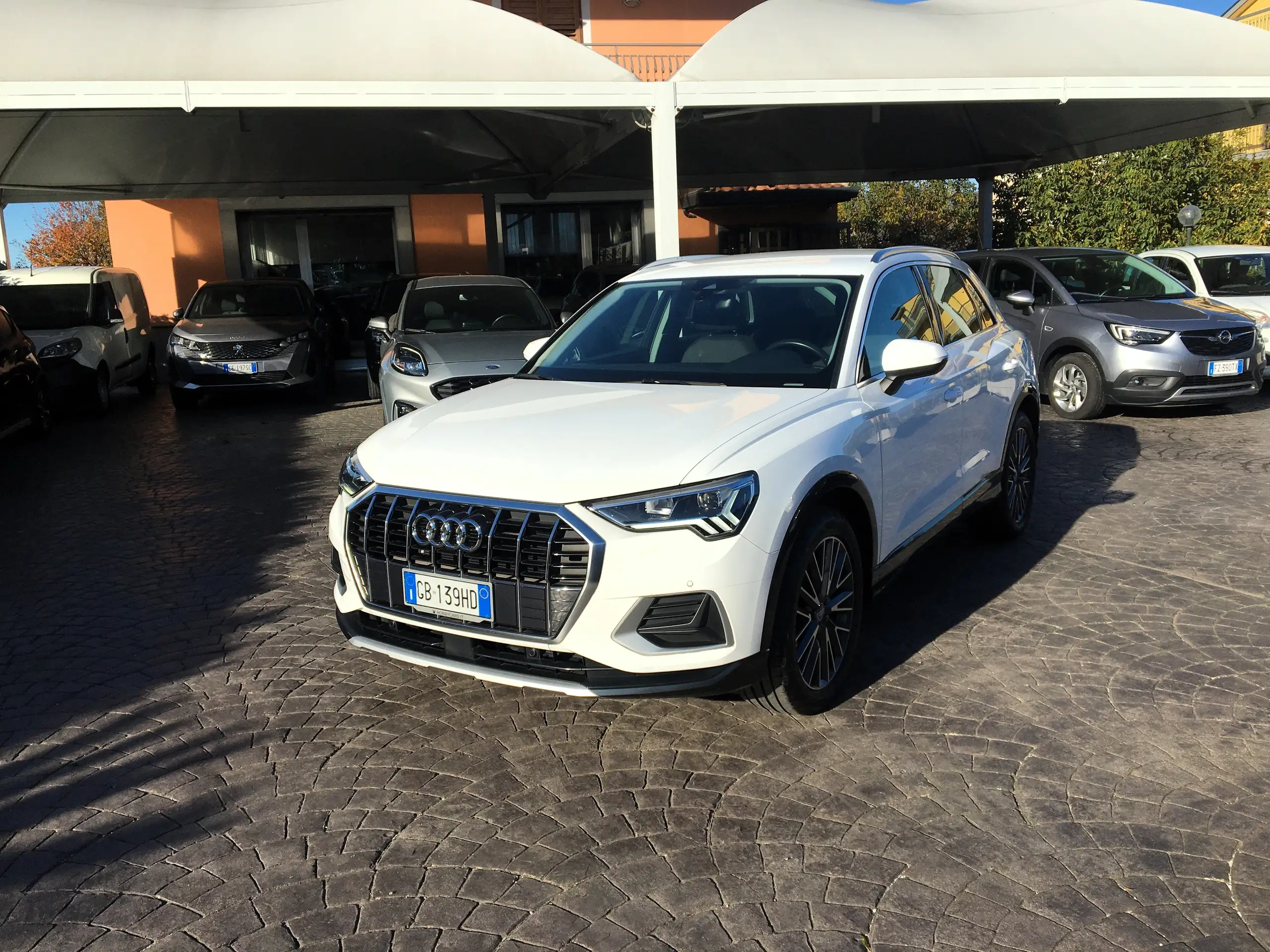 Audi - Q3