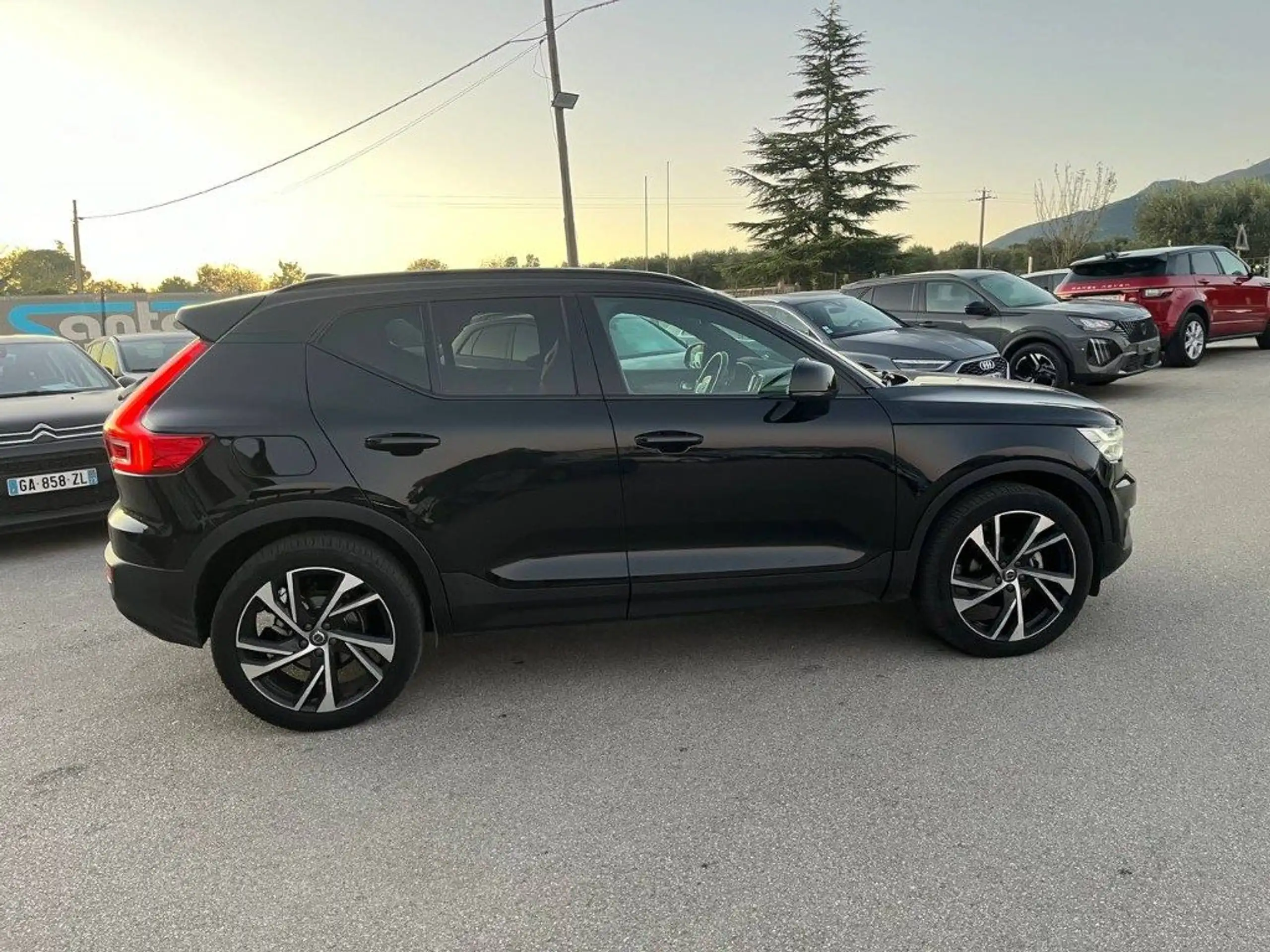 Volvo - XC40