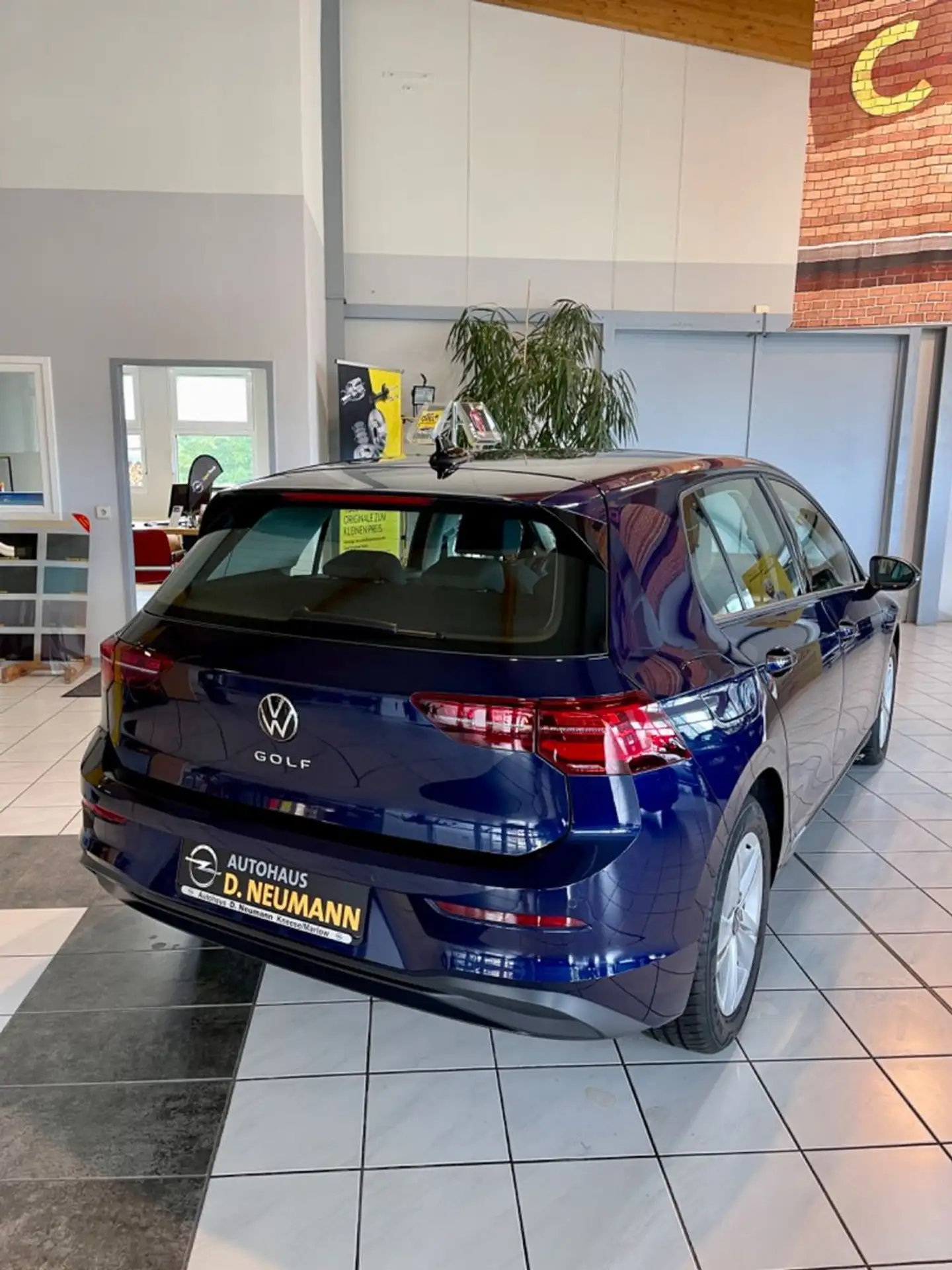 Volkswagen - Golf