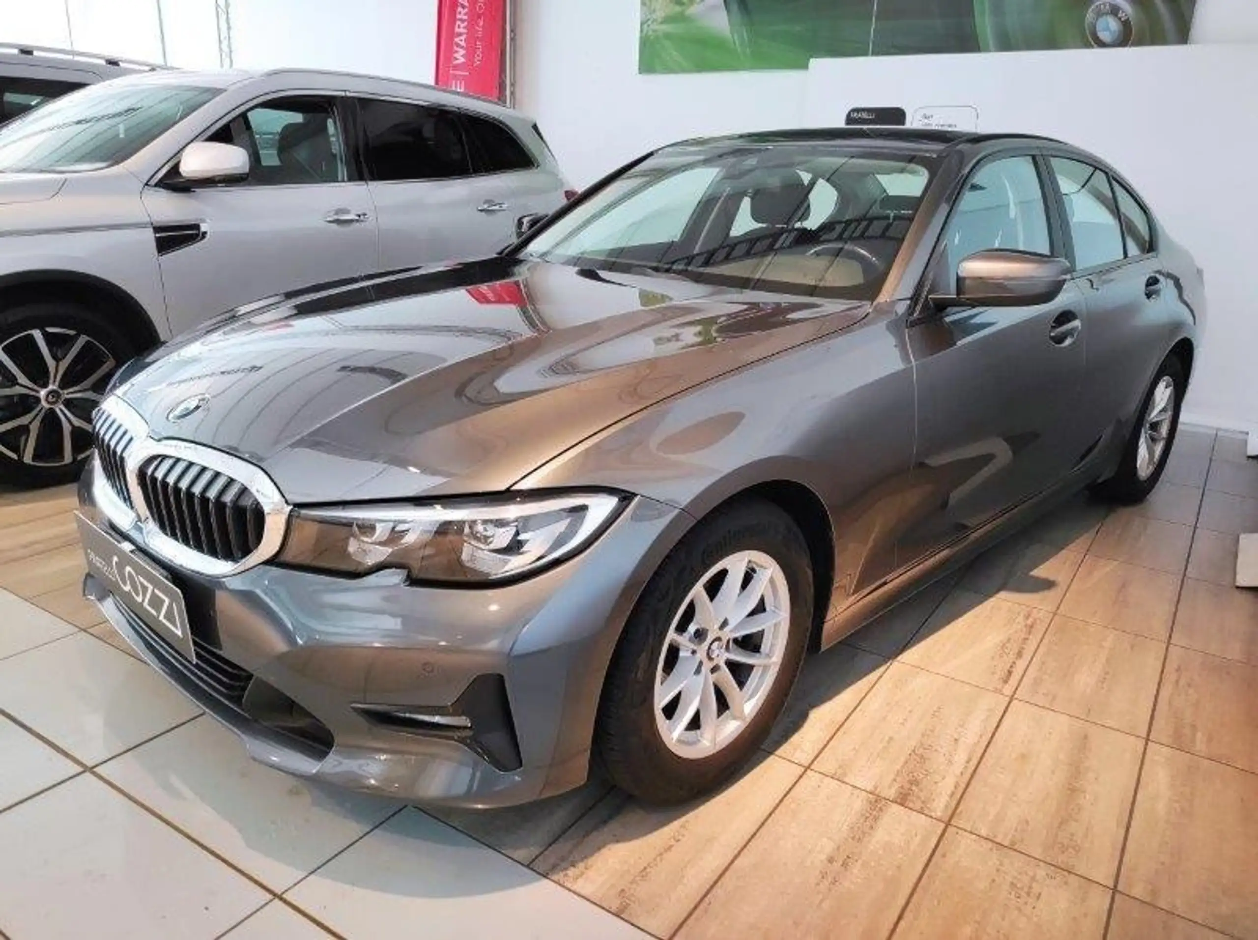 BMW - 320