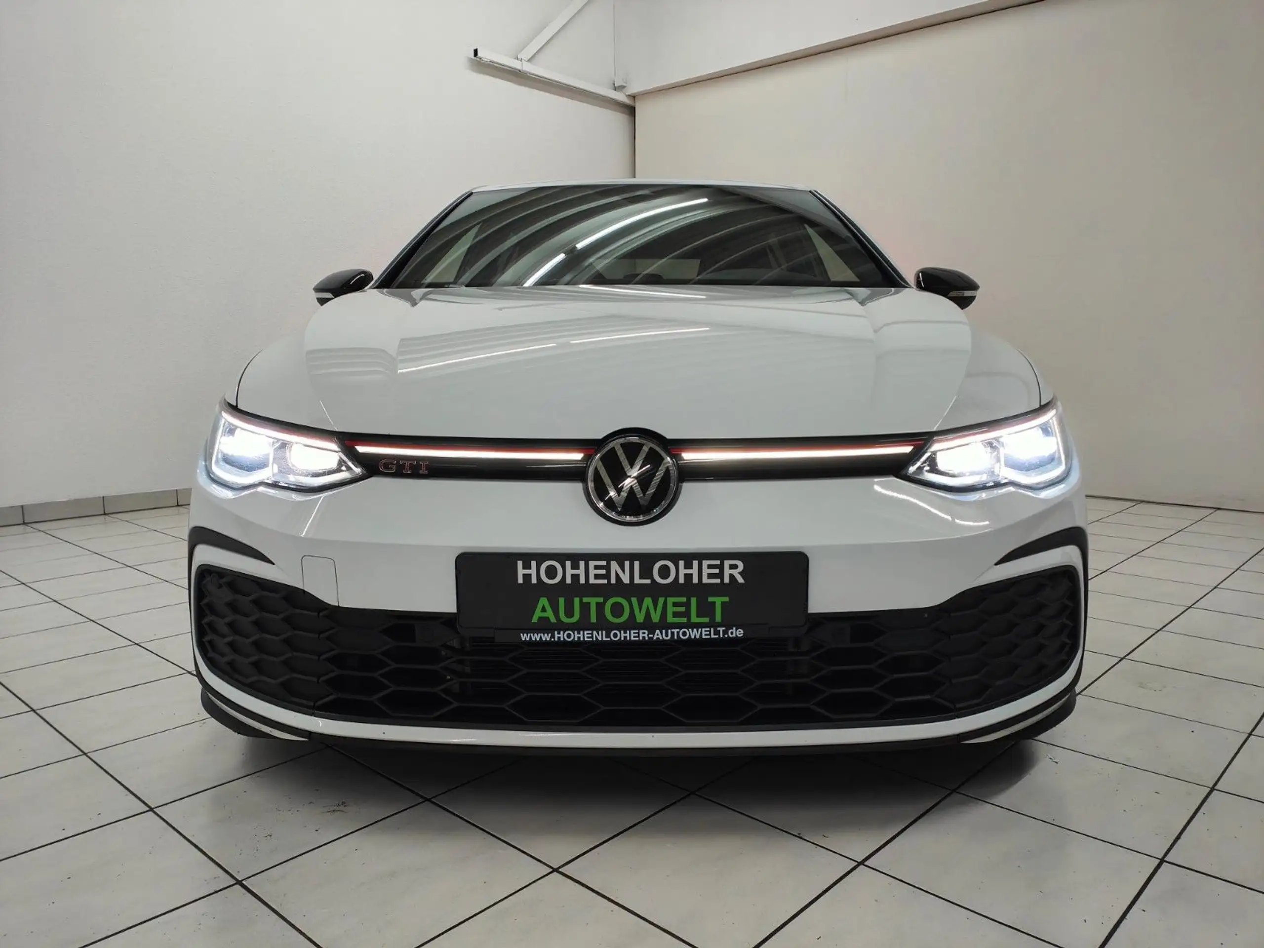 Volkswagen - Golf