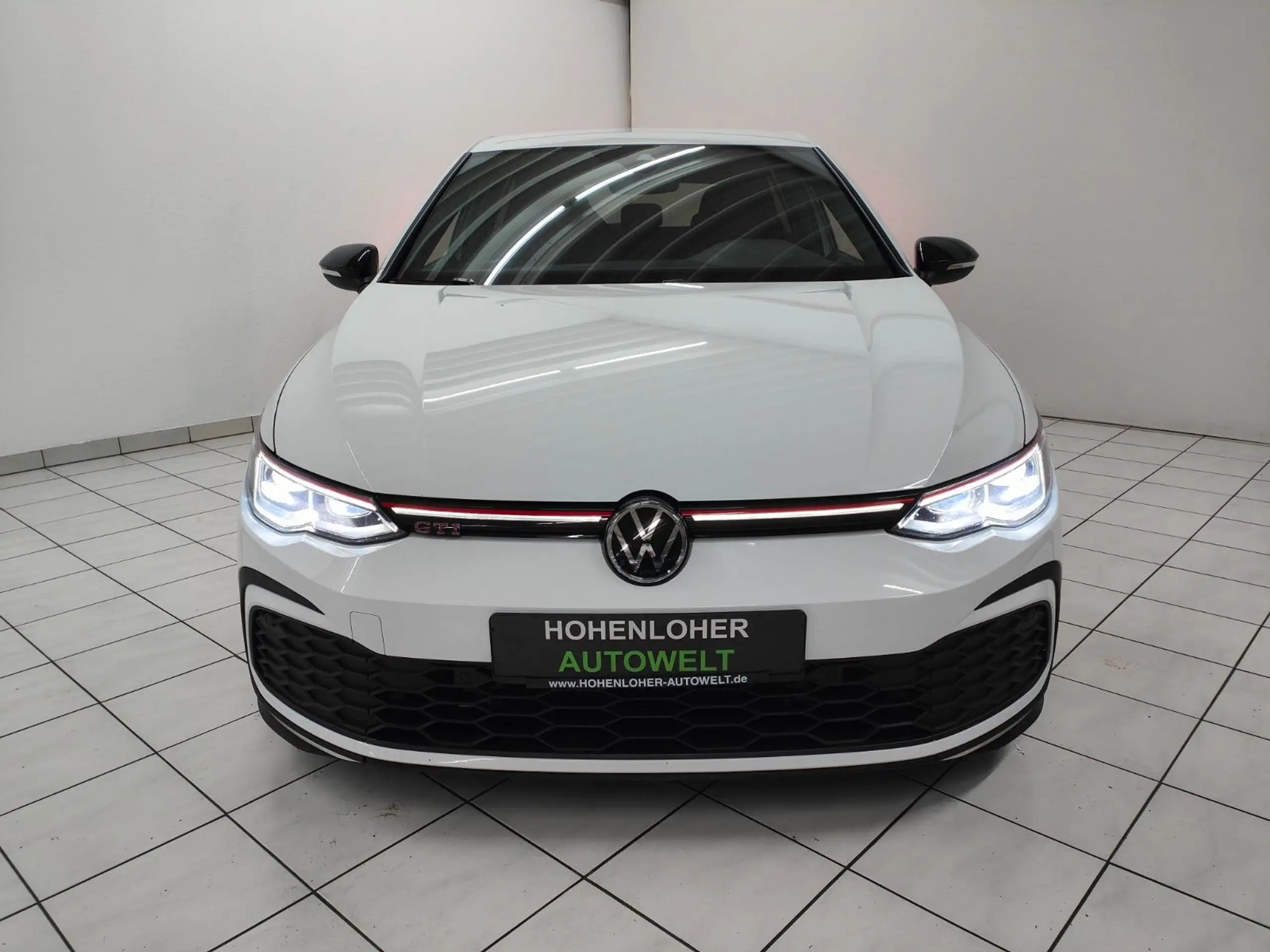 Volkswagen - Golf