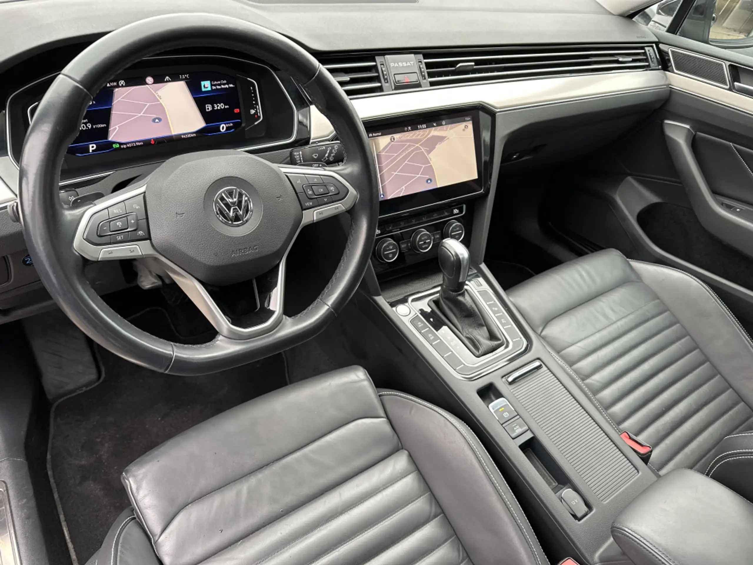 Volkswagen - Passat