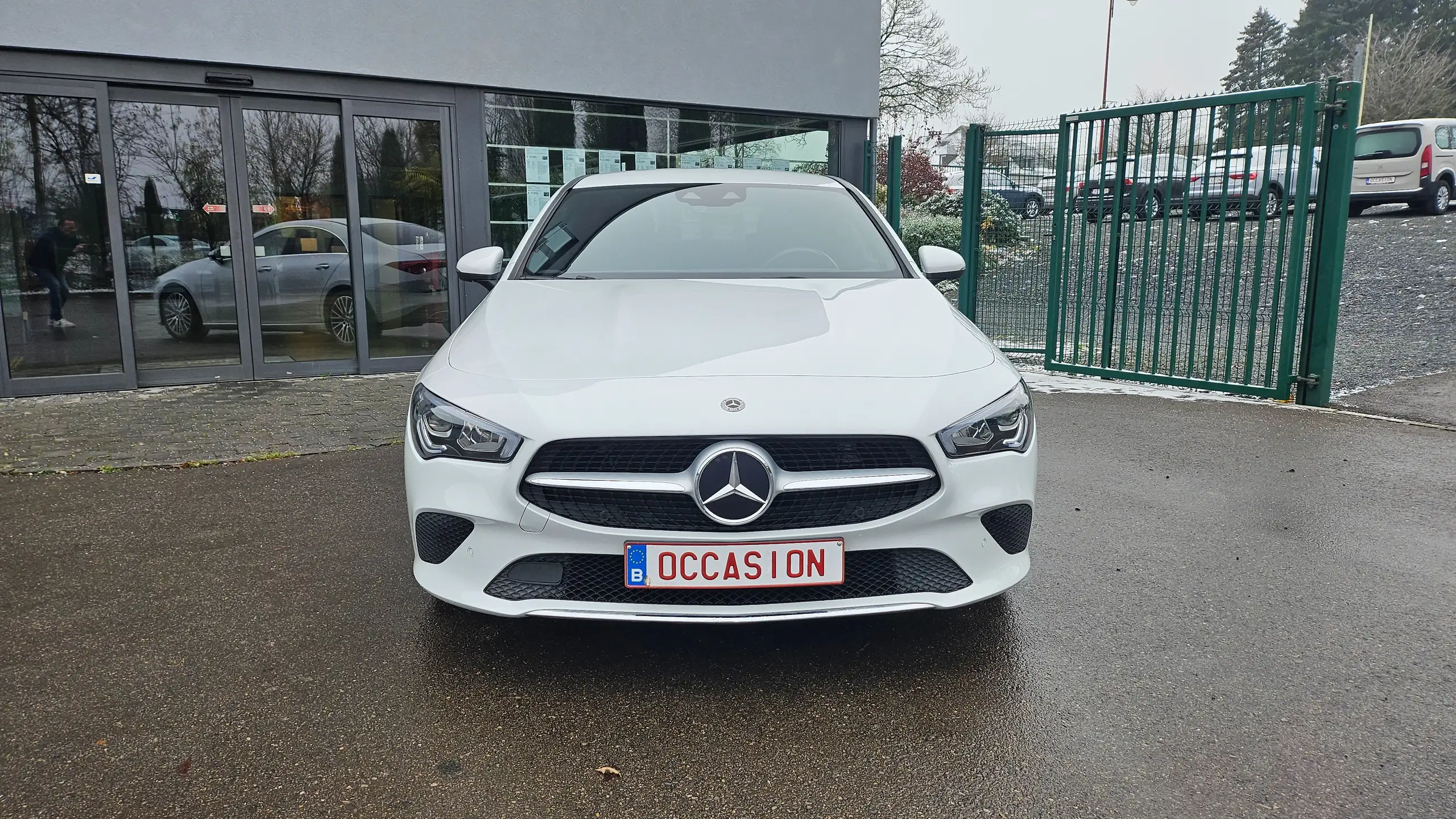 Mercedes-Benz - CLA 180