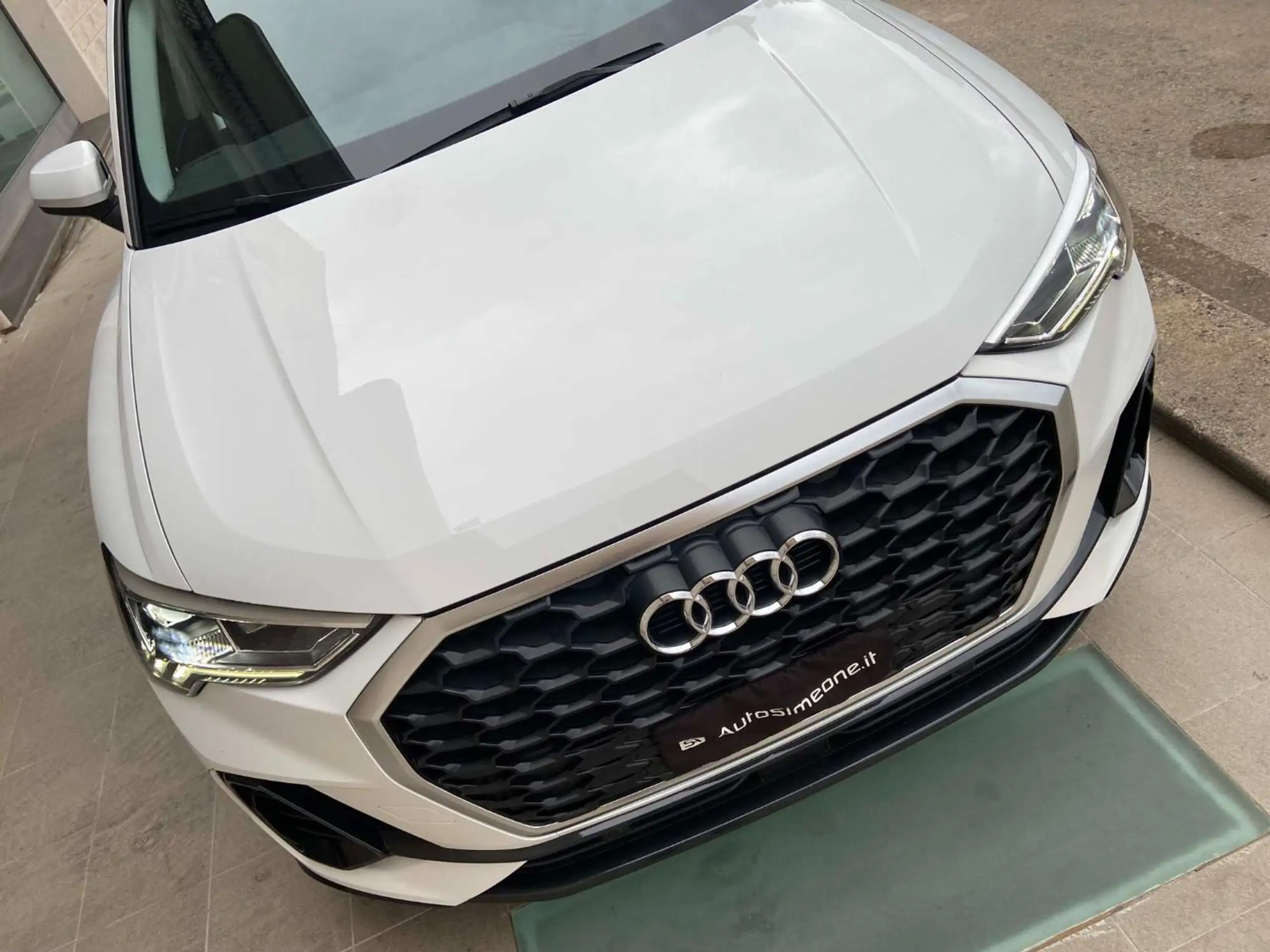 Audi - Q3