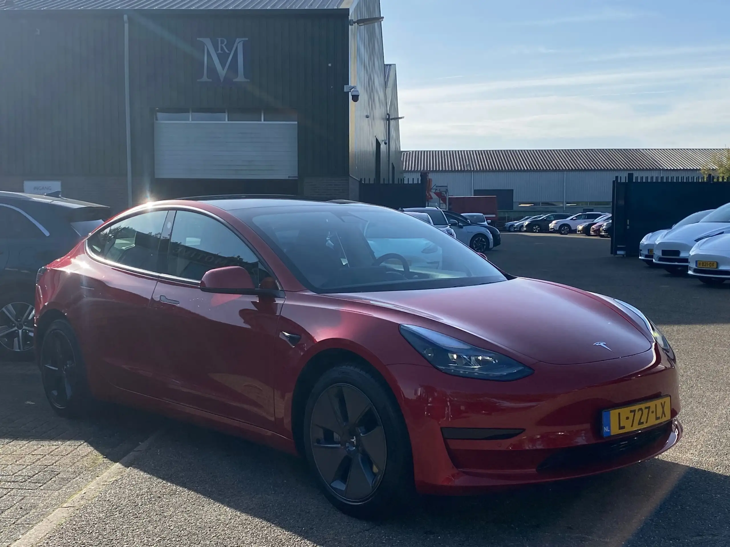 Tesla - Model 3