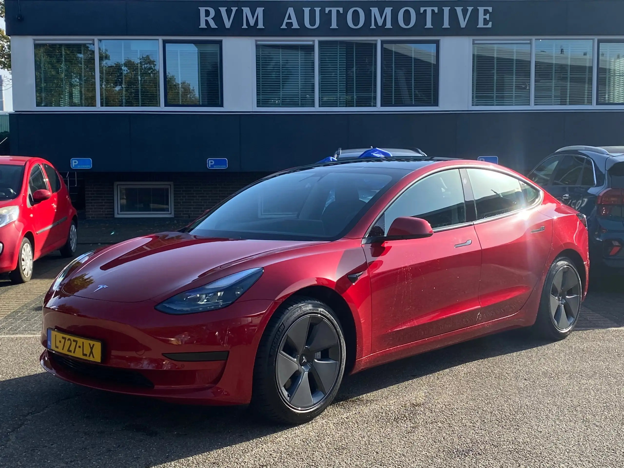 Tesla - Model 3