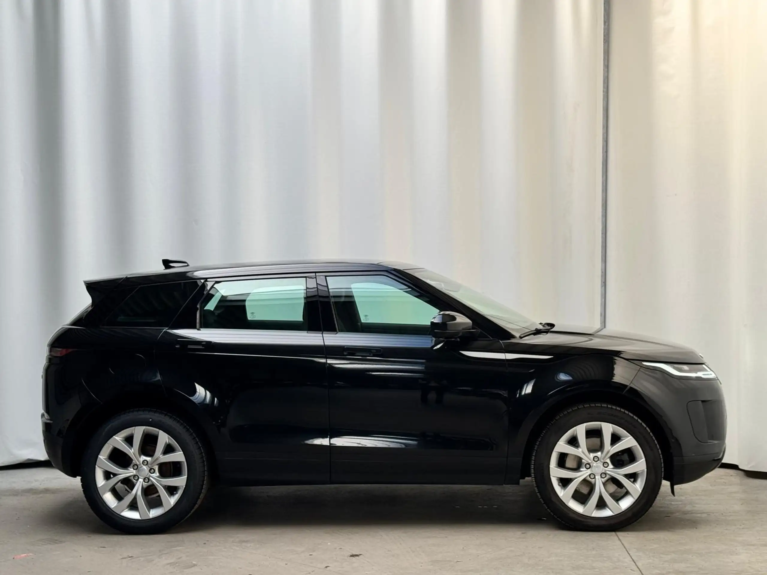 Land Rover - Range Rover Evoque