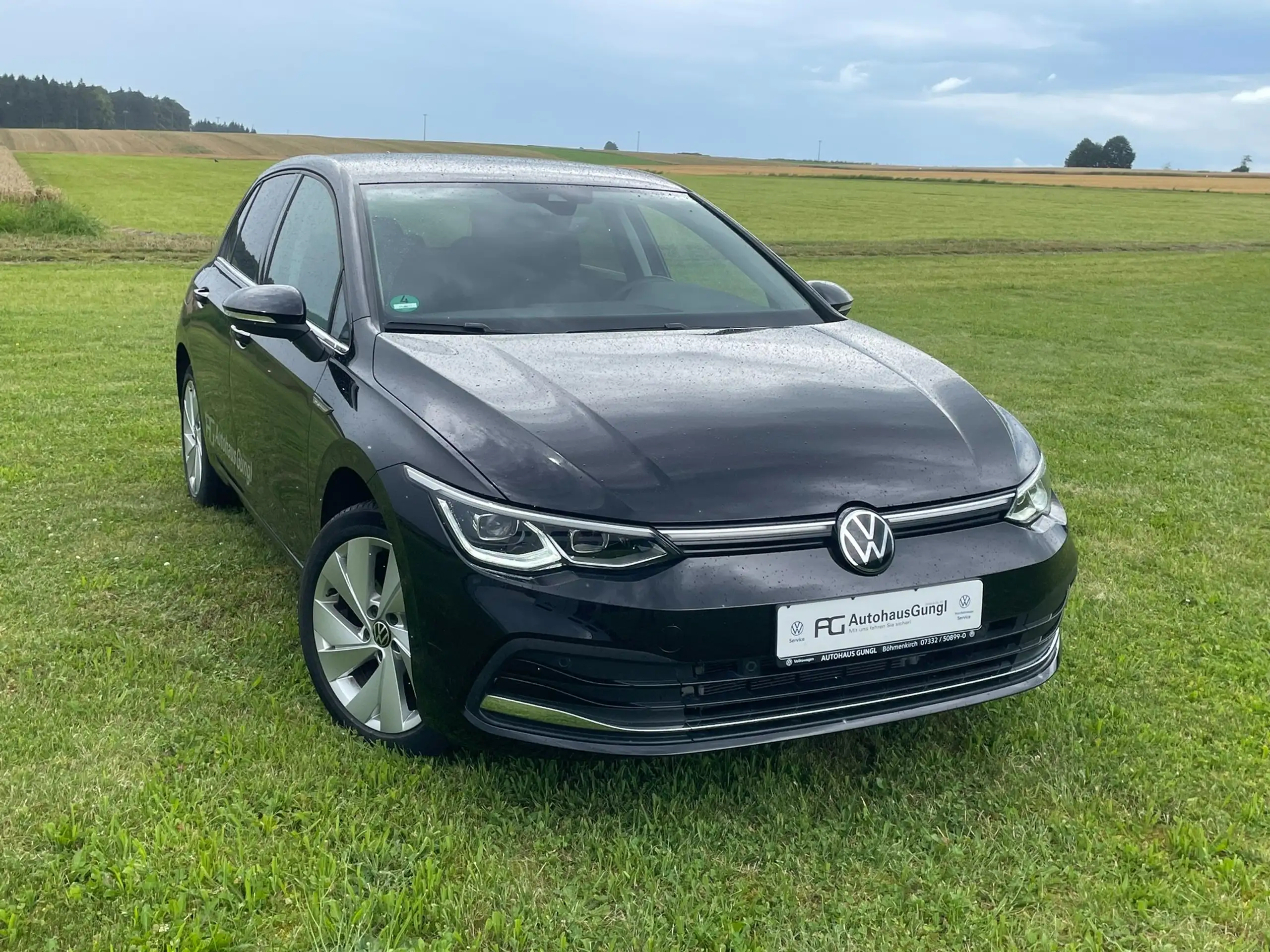 Volkswagen - Golf