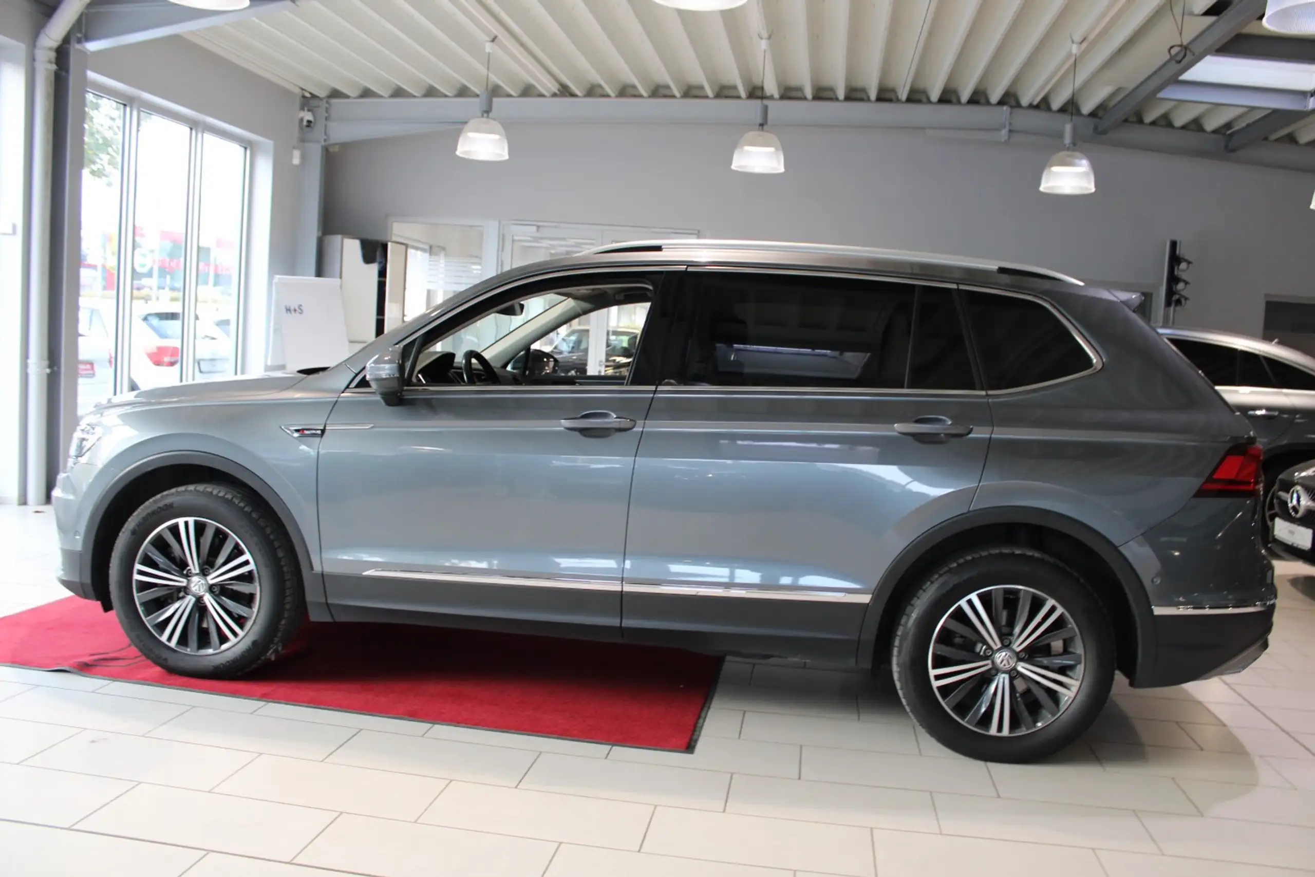 Volkswagen - Tiguan Allspace