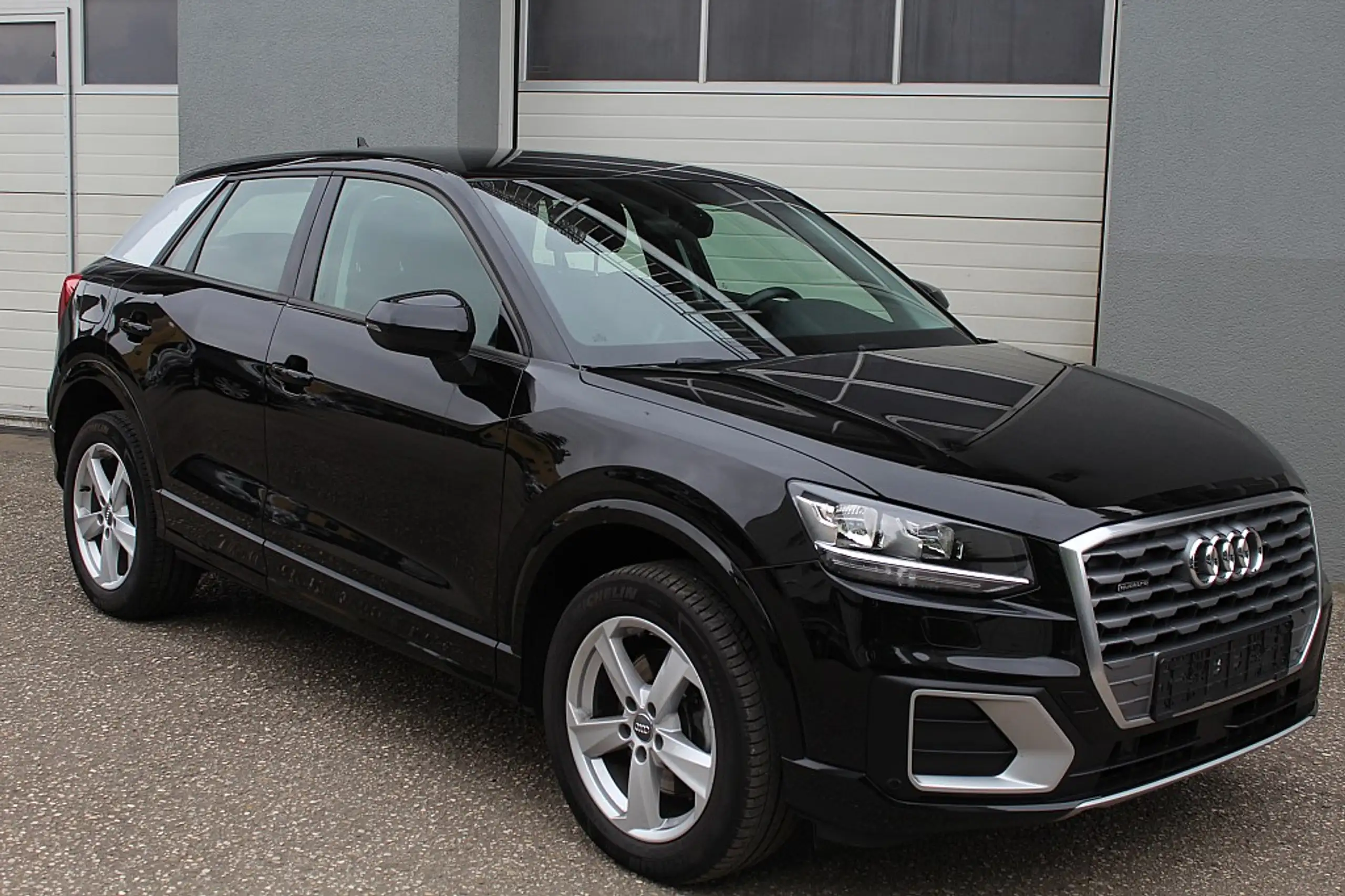 Audi - Q2