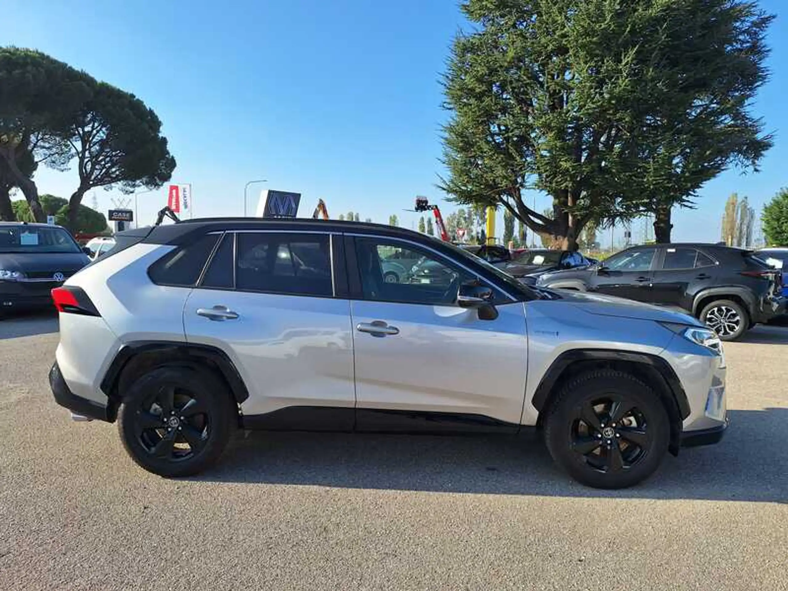 Toyota - RAV 4