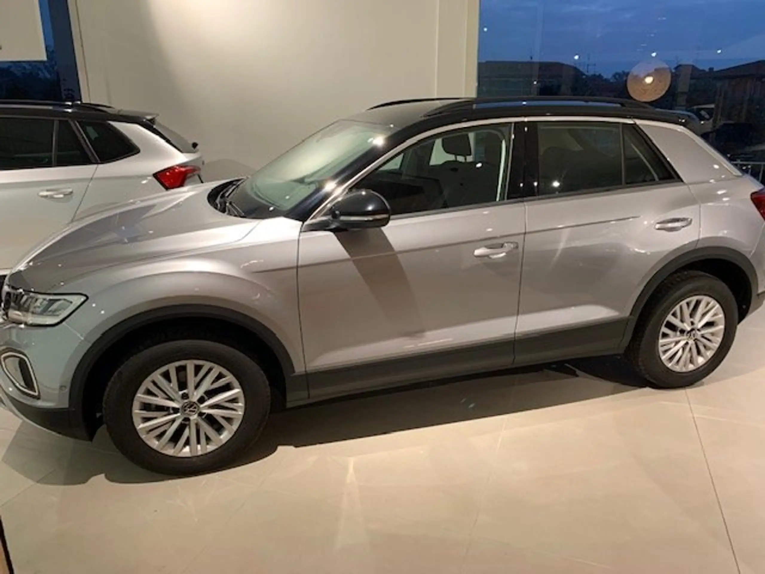 Volkswagen - T-Roc