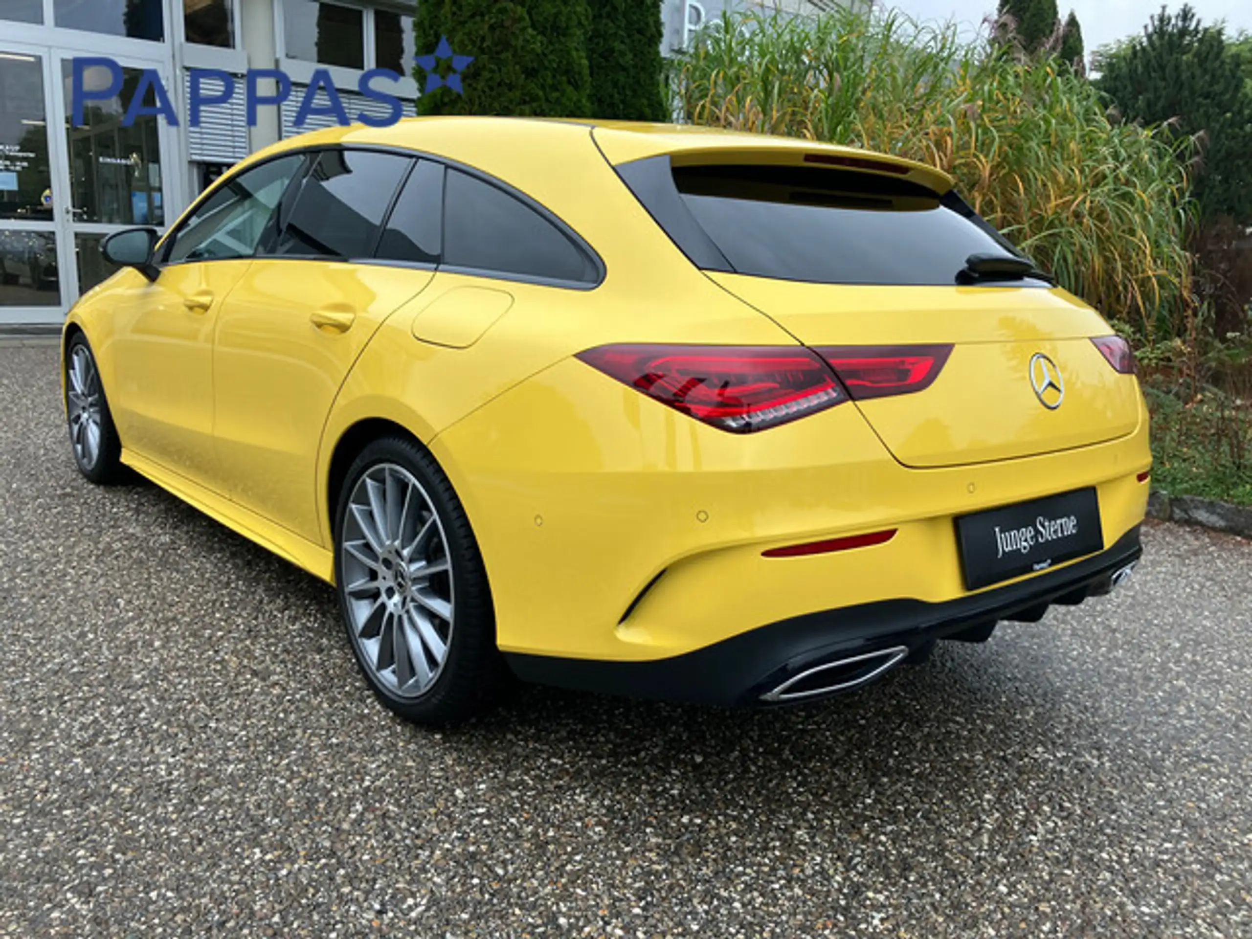 Mercedes-Benz - CLA 200