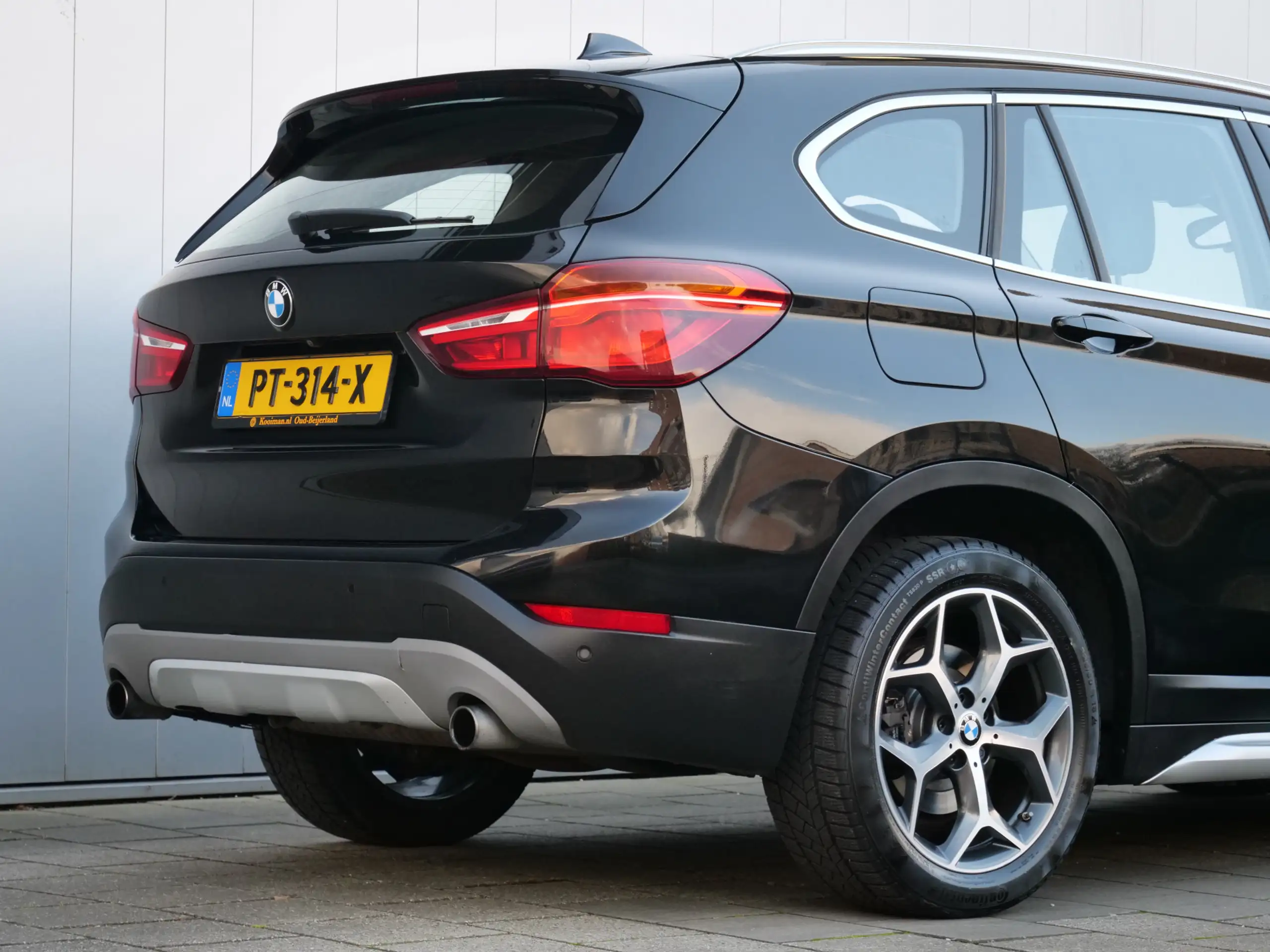 BMW - X1