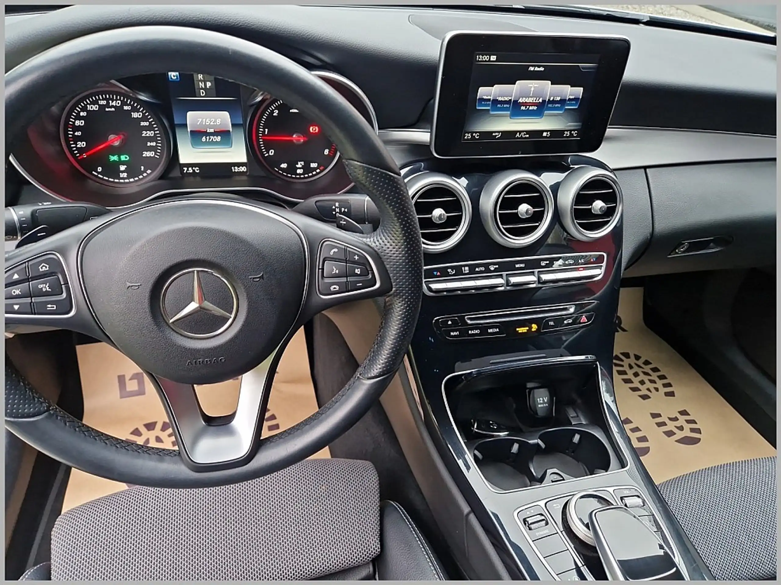 Mercedes-Benz - C 220