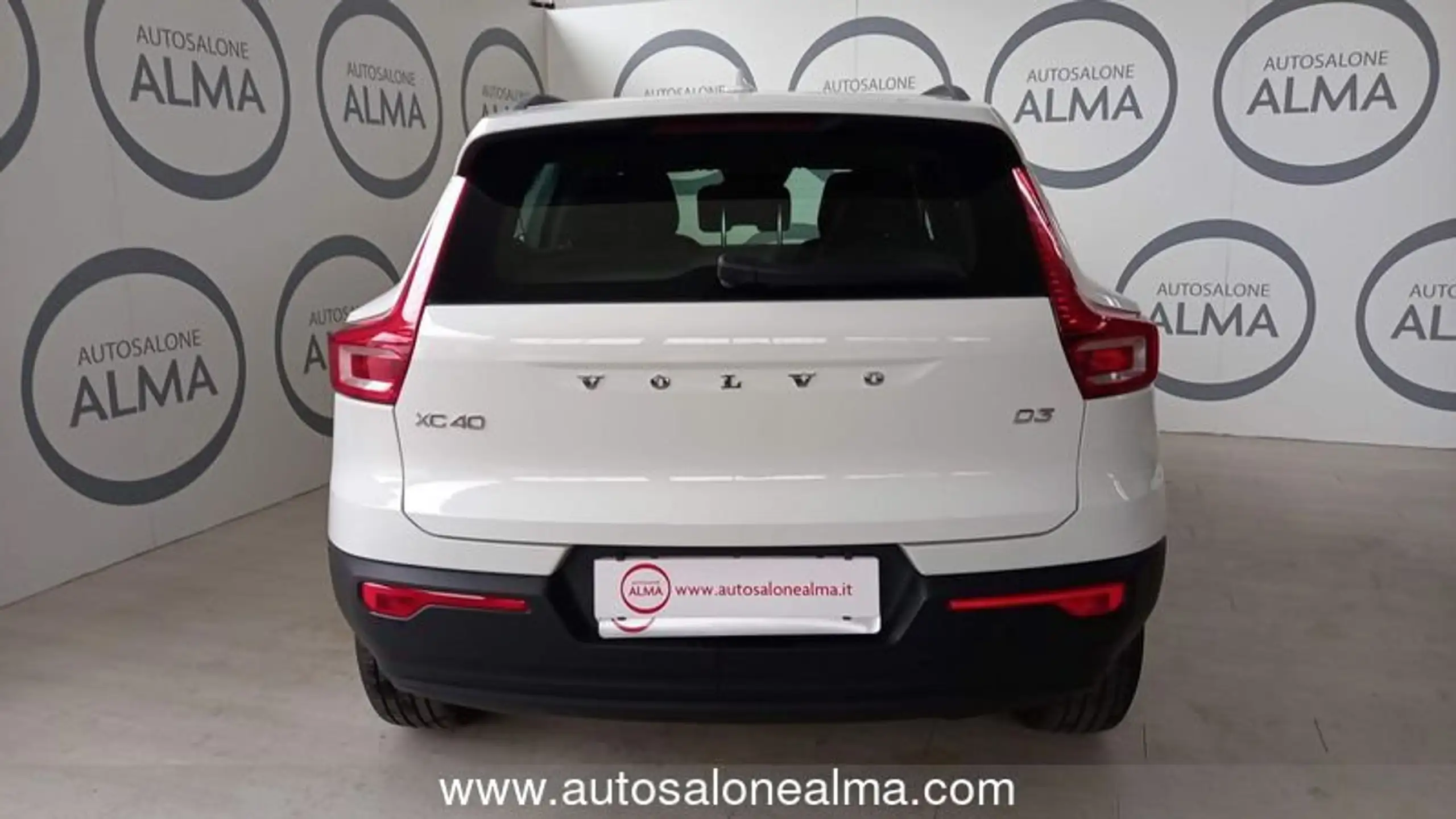 Volvo - XC40