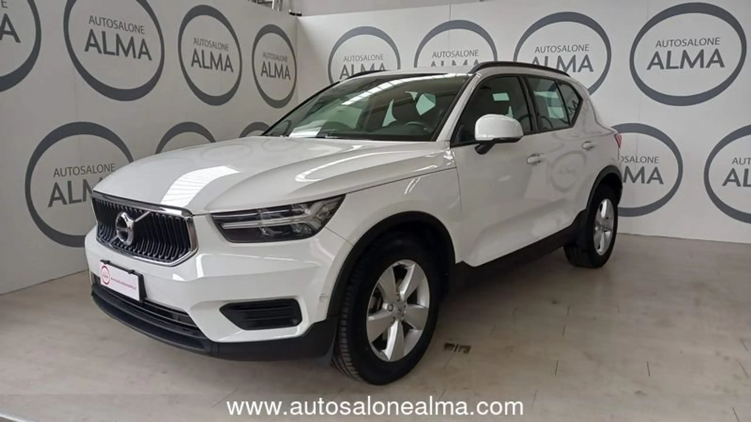 Volvo - XC40