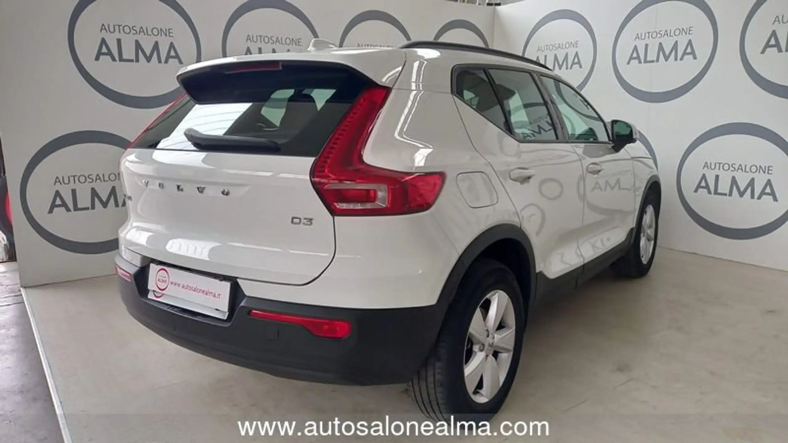 Volvo - XC40