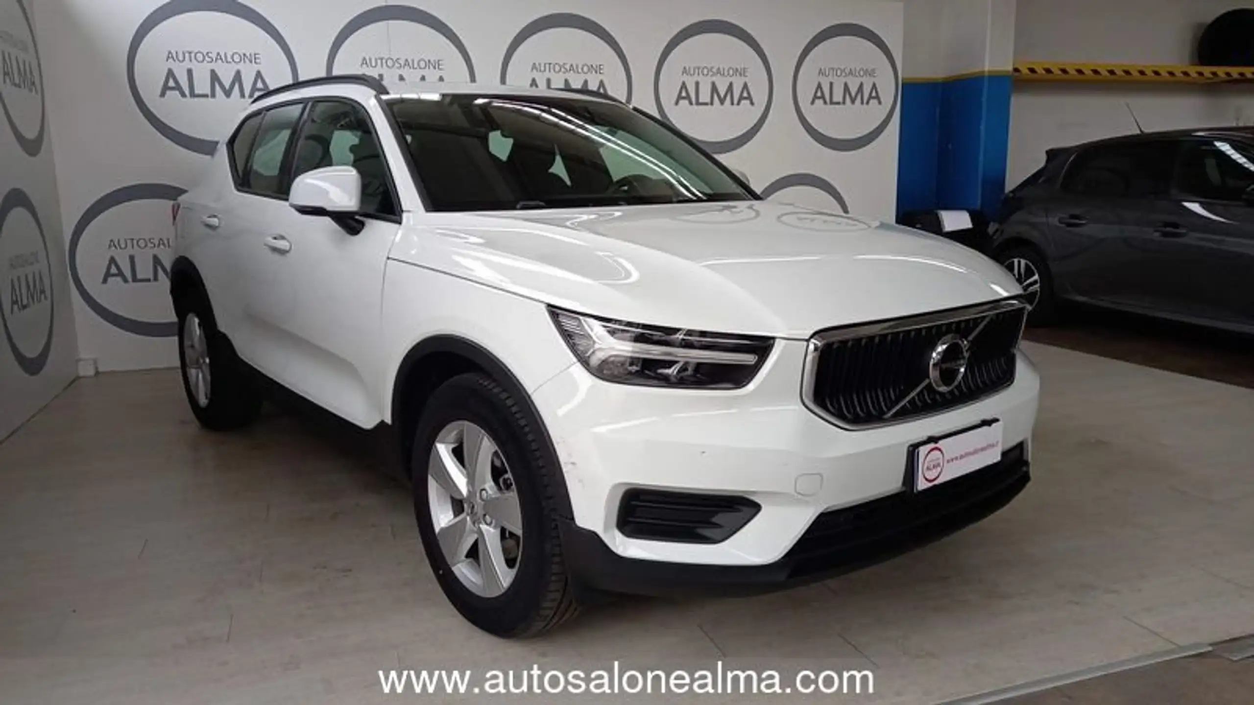 Volvo - XC40