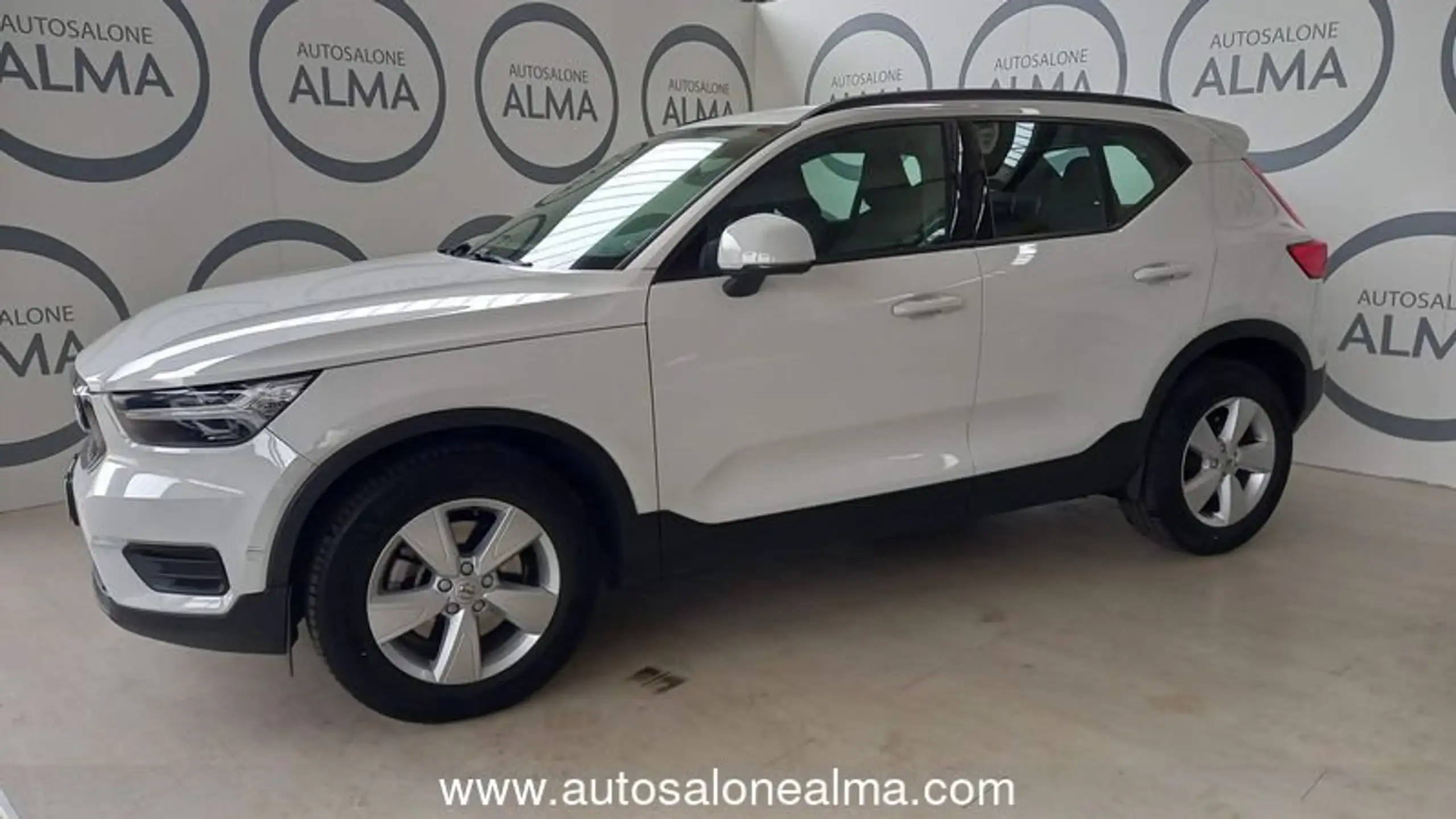 Volvo - XC40