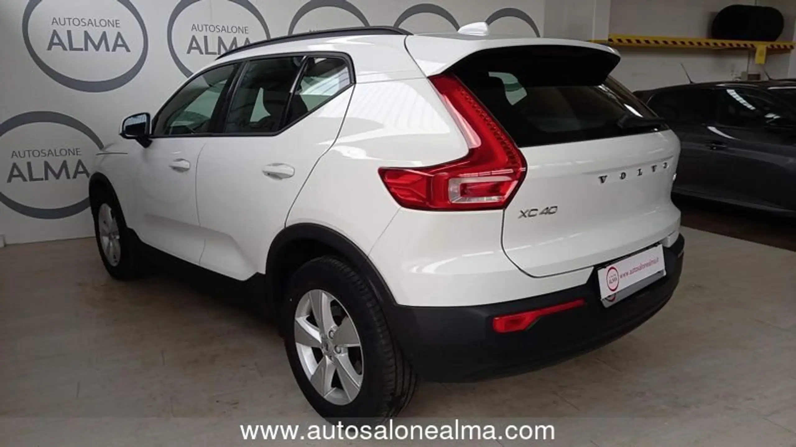 Volvo - XC40