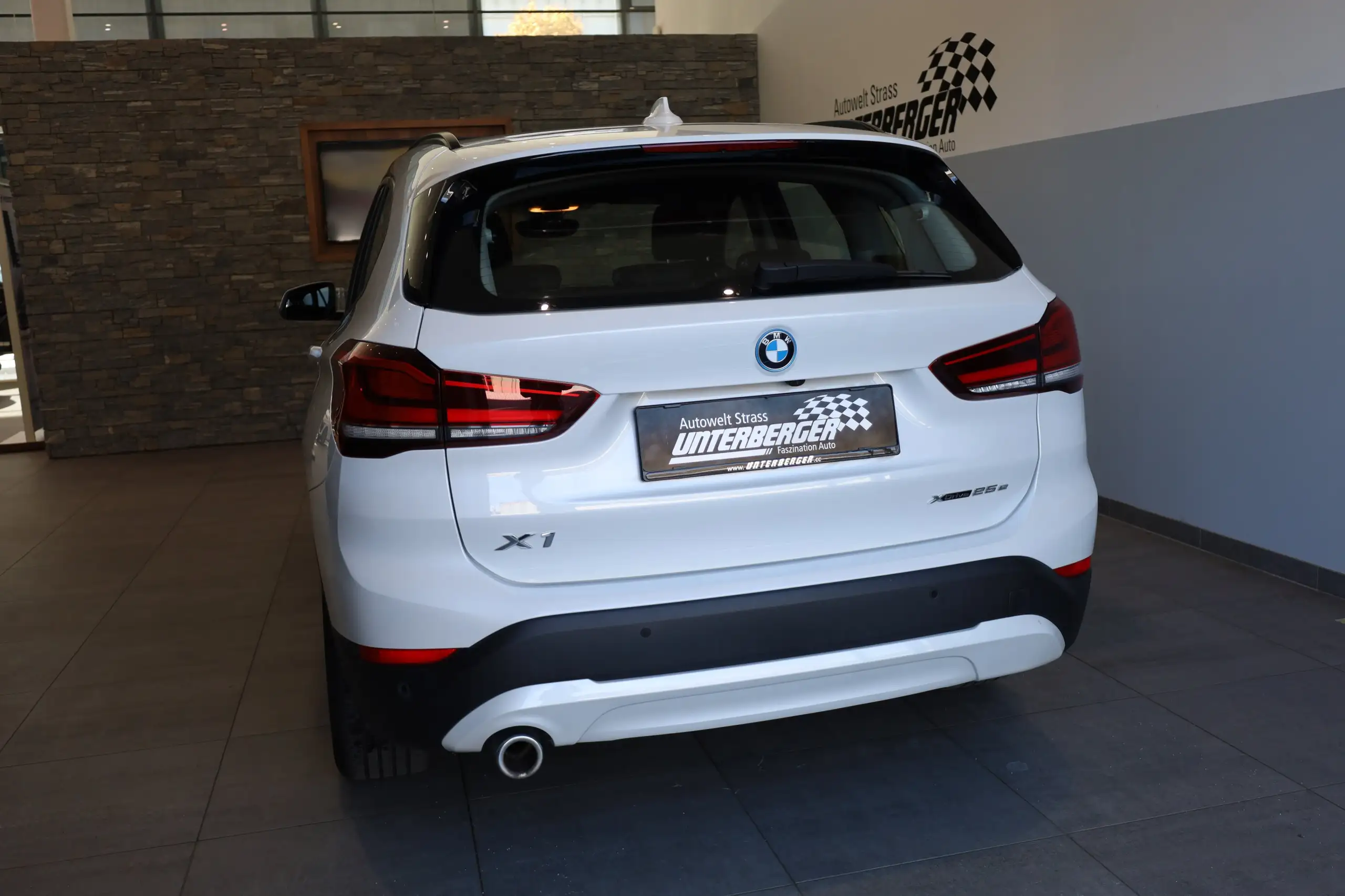 BMW - X1