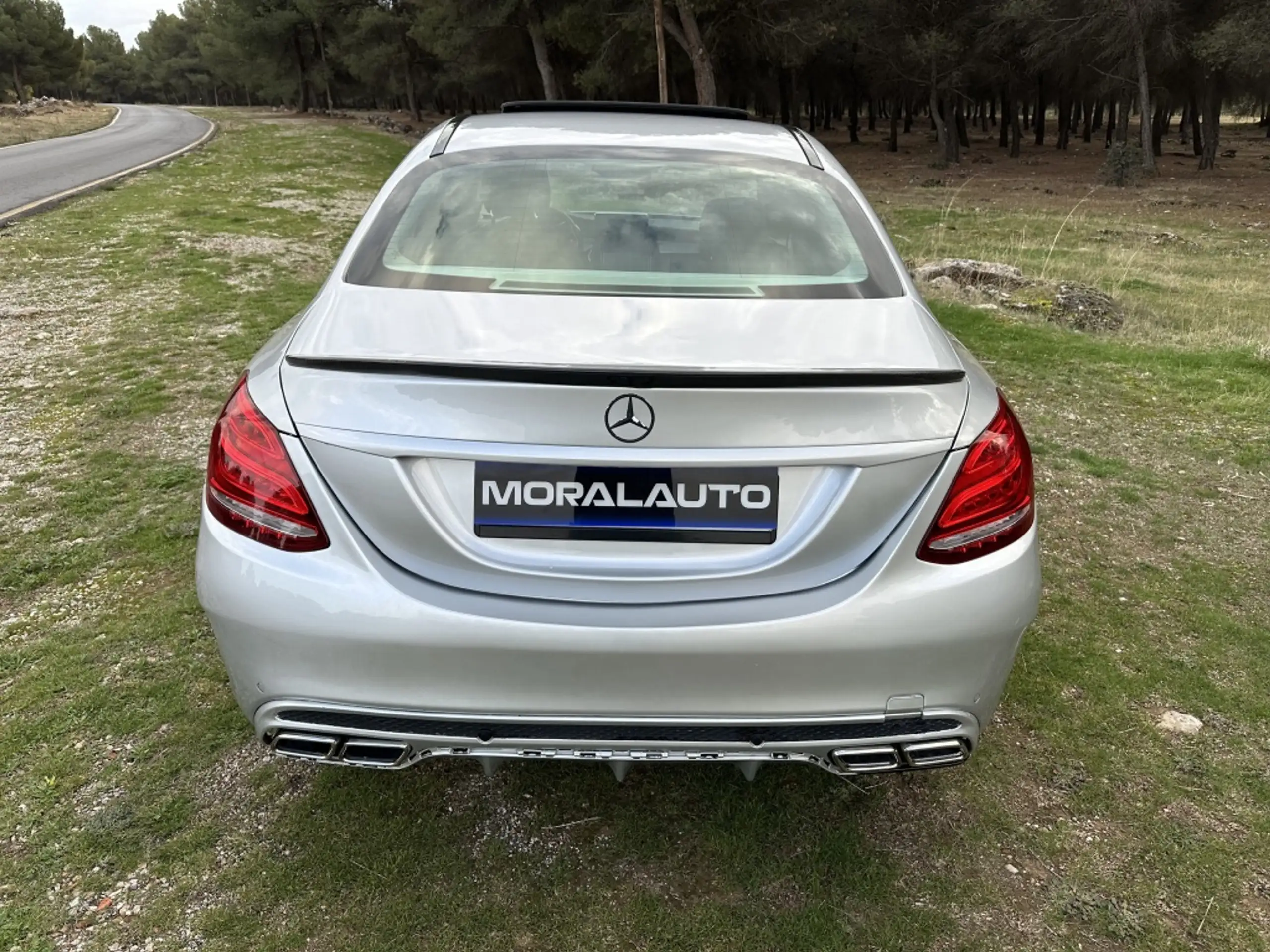 Mercedes-Benz - C 220