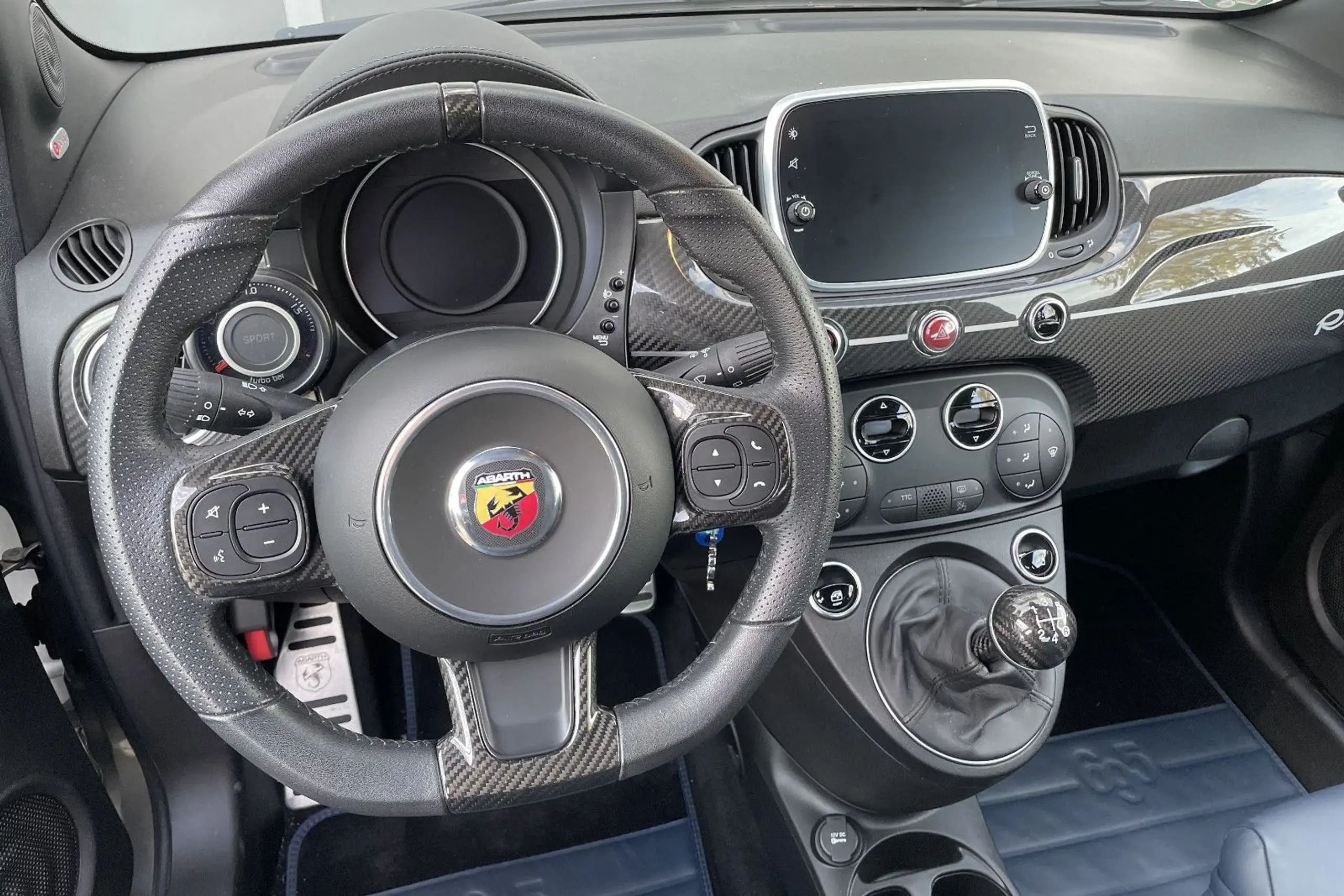 Abarth - 695