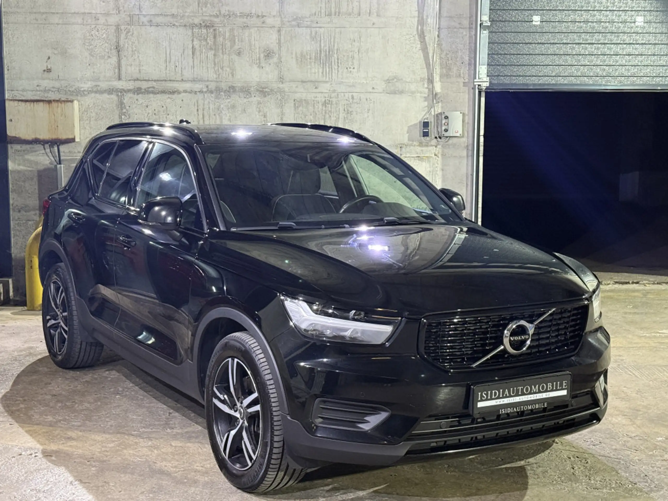 Volvo - XC40