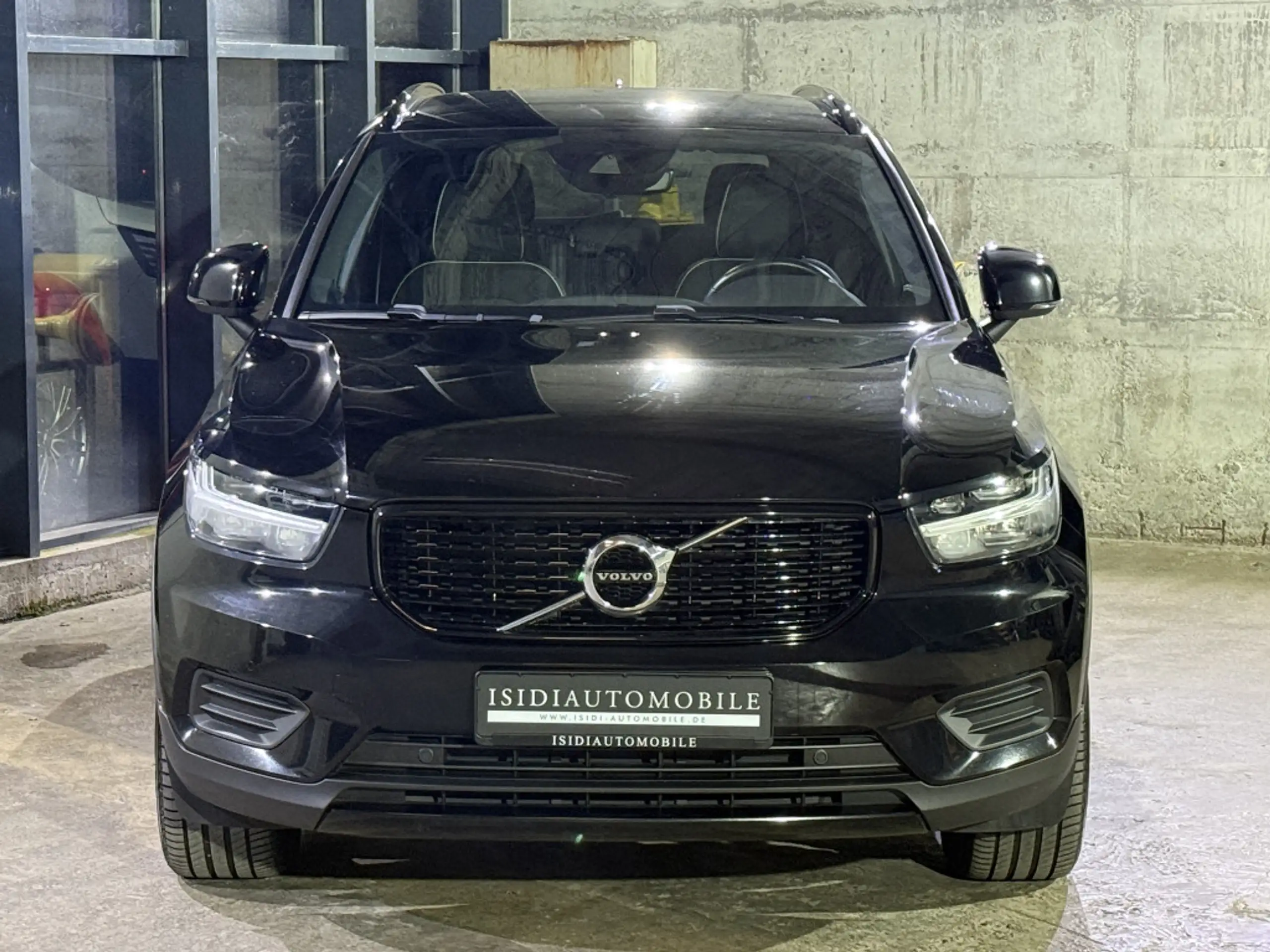 Volvo - XC40