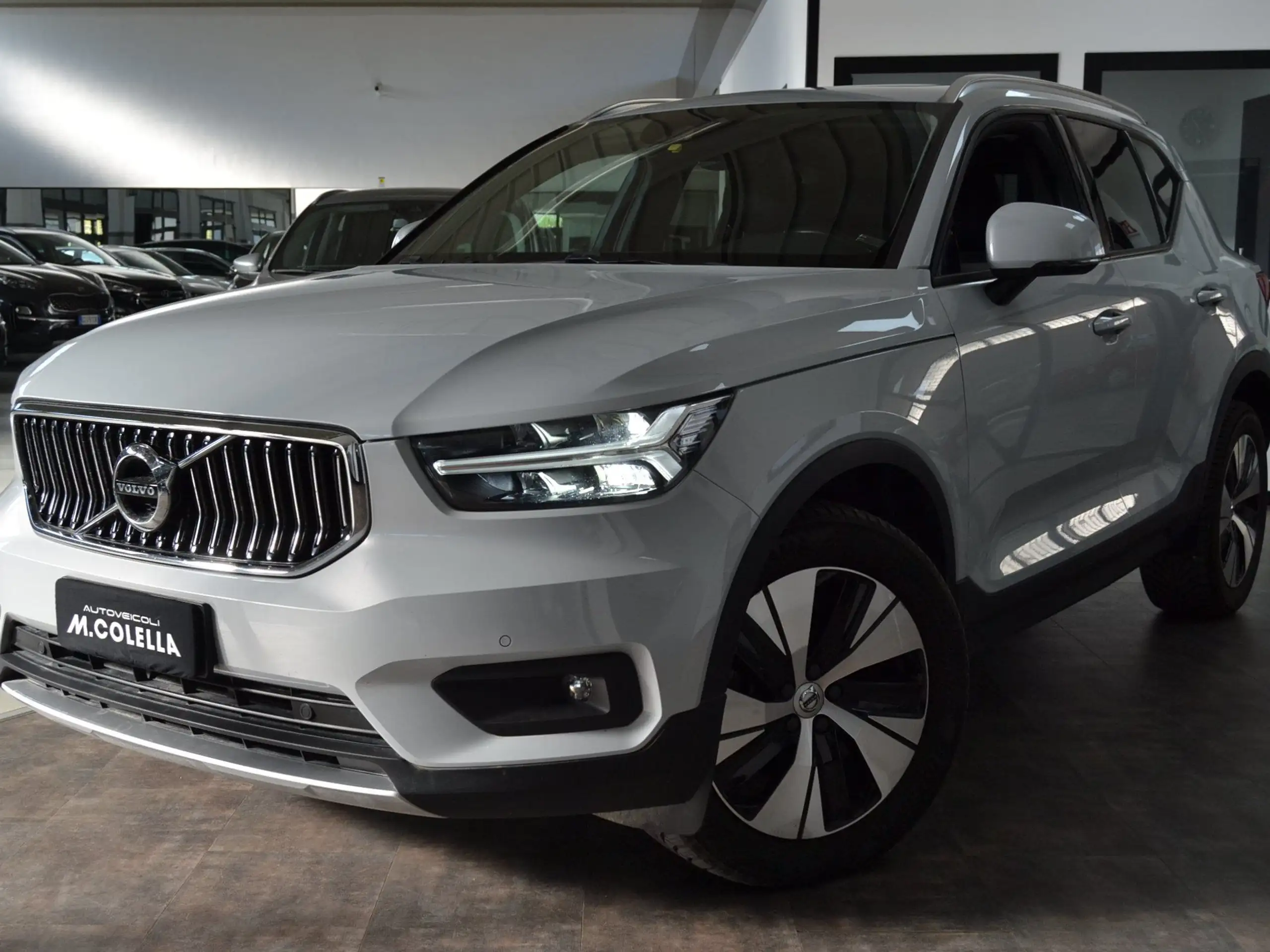 Volvo - XC40